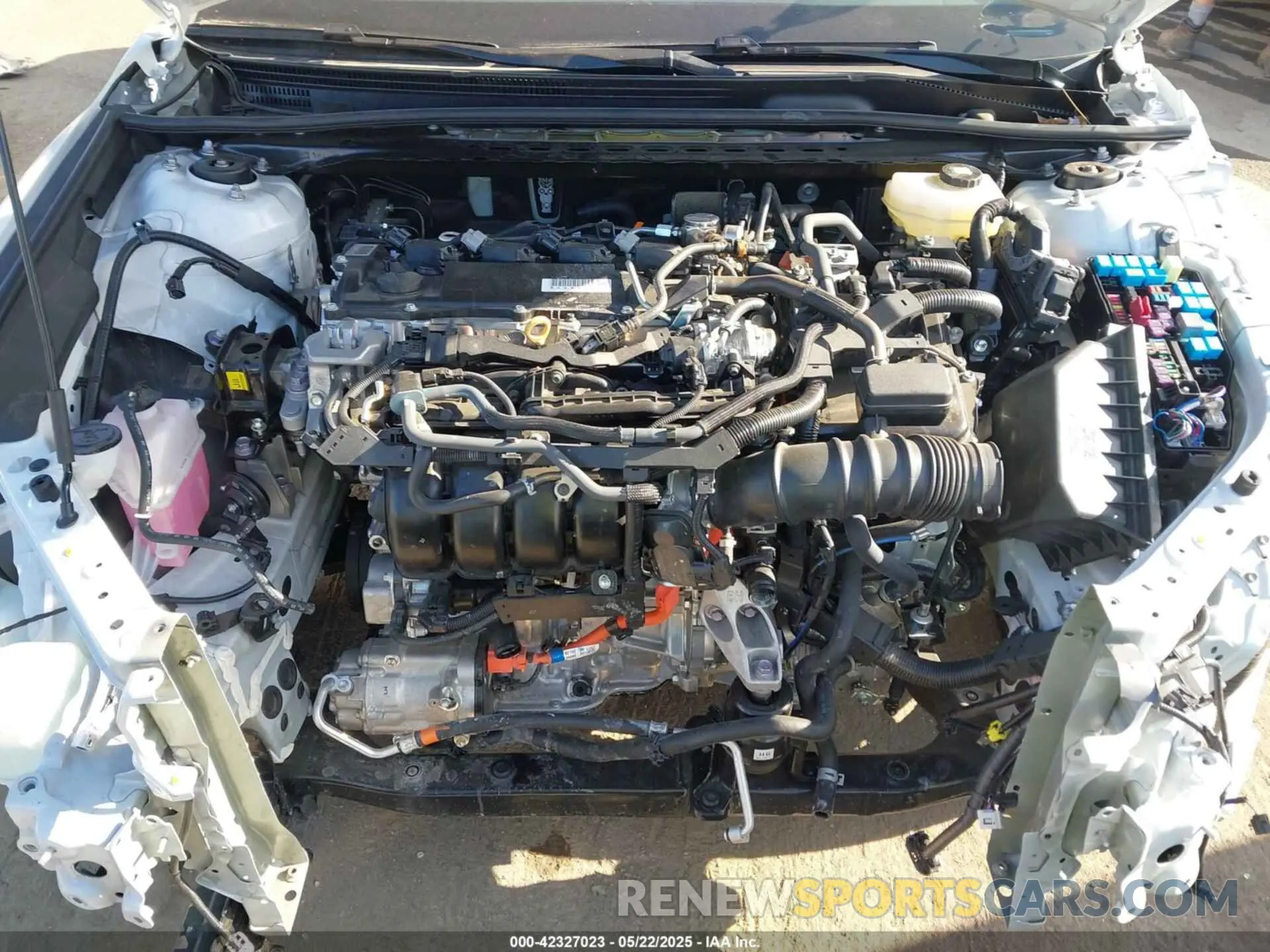 10 fotografías del automóvil dañado 4T1DAACK0SU082143 TOYOTA CAMRY 2025
