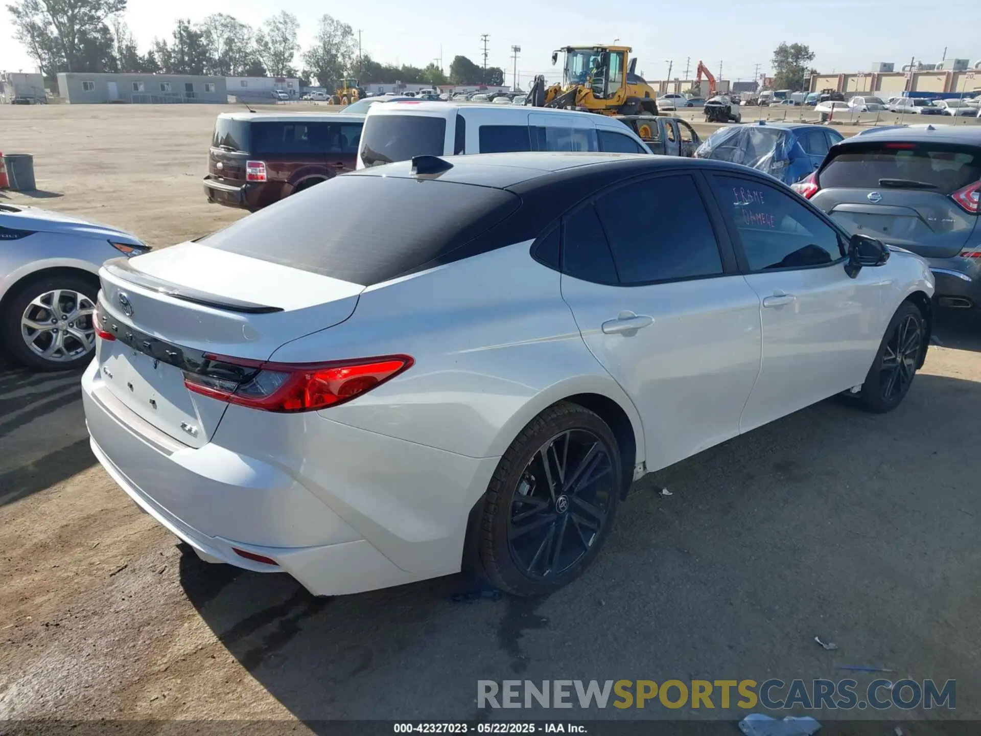 4 fotografías del automóvil dañado 4T1DAACK0SU082143 TOYOTA CAMRY 2025