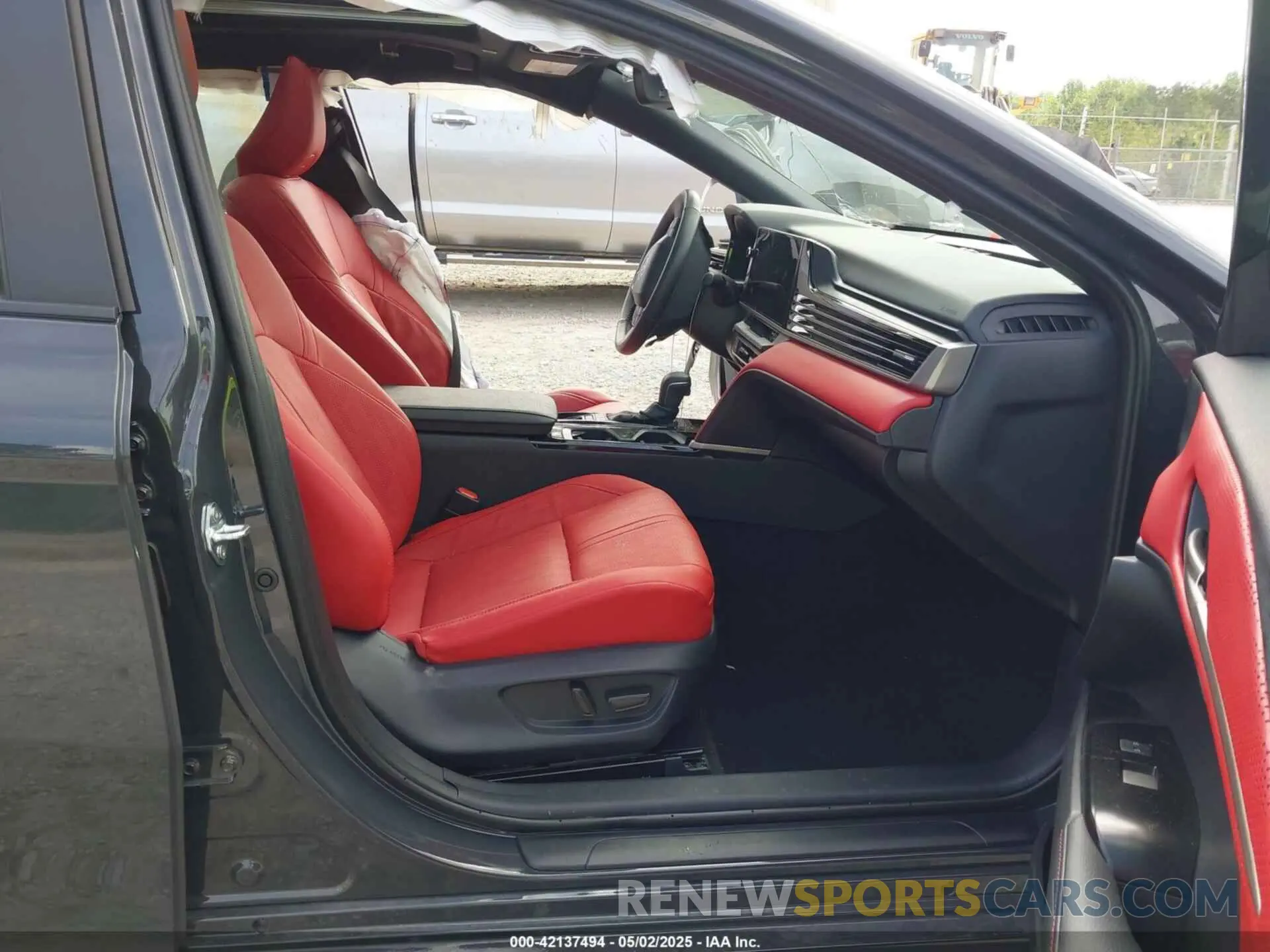 5 fotografías del automóvil dañado 4T1DAACK0SU092624 TOYOTA CAMRY 2025