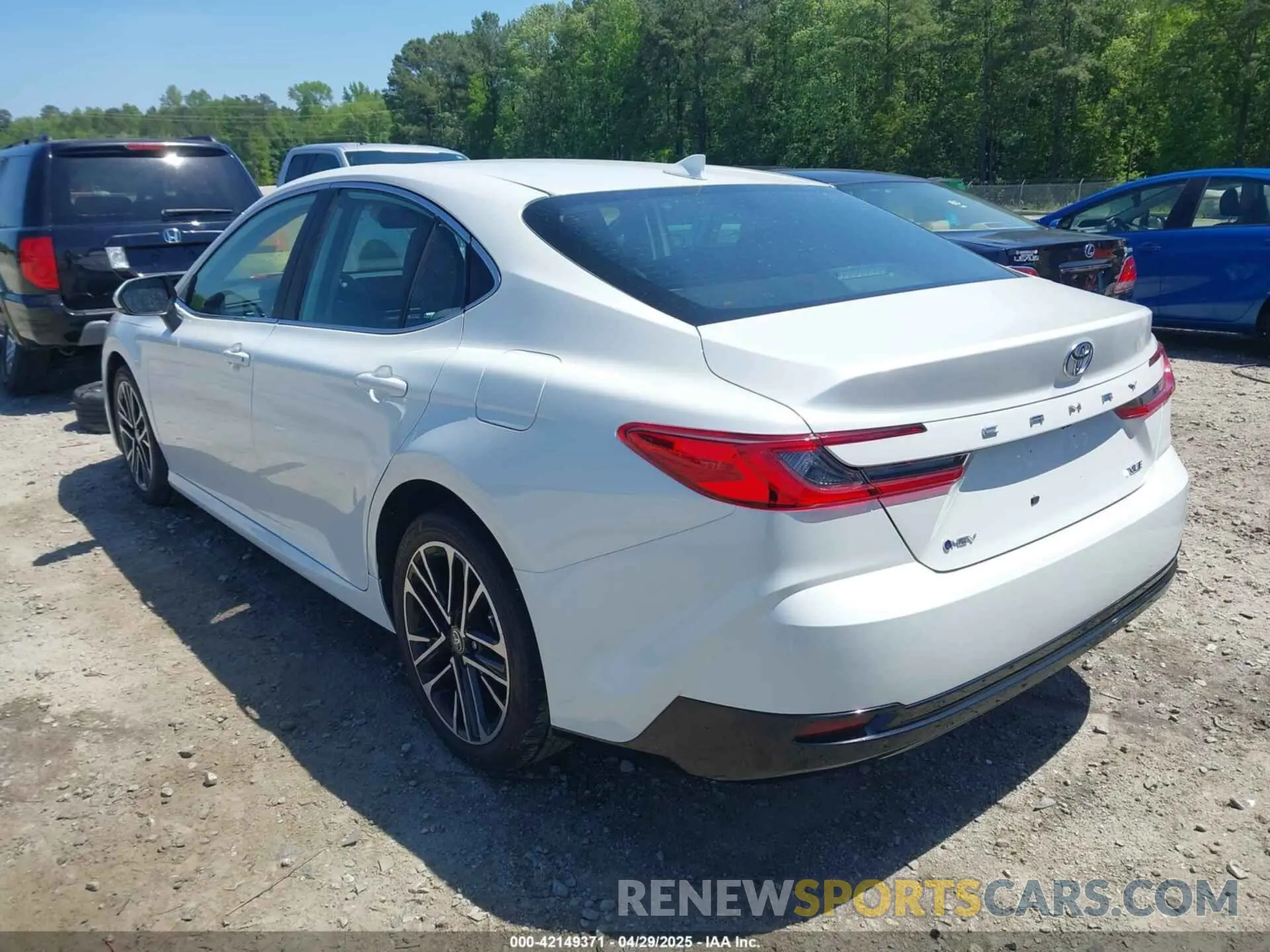 3 fotografías del automóvil dañado 4T1DAACK0SU526749 TOYOTA CAMRY 2025