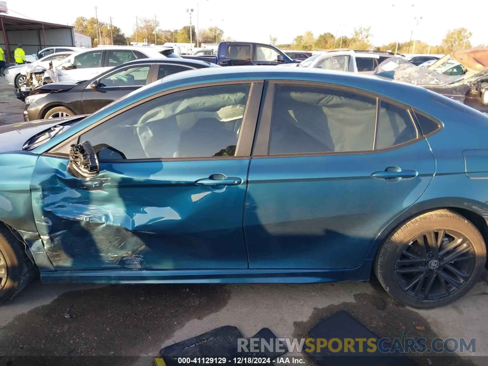 14 fotografías del automóvil dañado 4T1DAACK0SU543972 TOYOTA CAMRY 2025