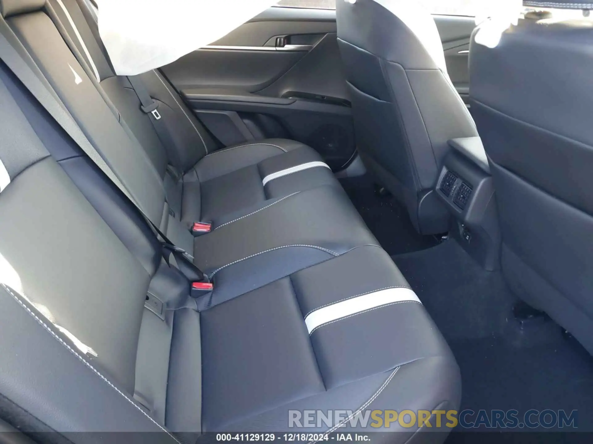 8 fotografías del automóvil dañado 4T1DAACK0SU543972 TOYOTA CAMRY 2025