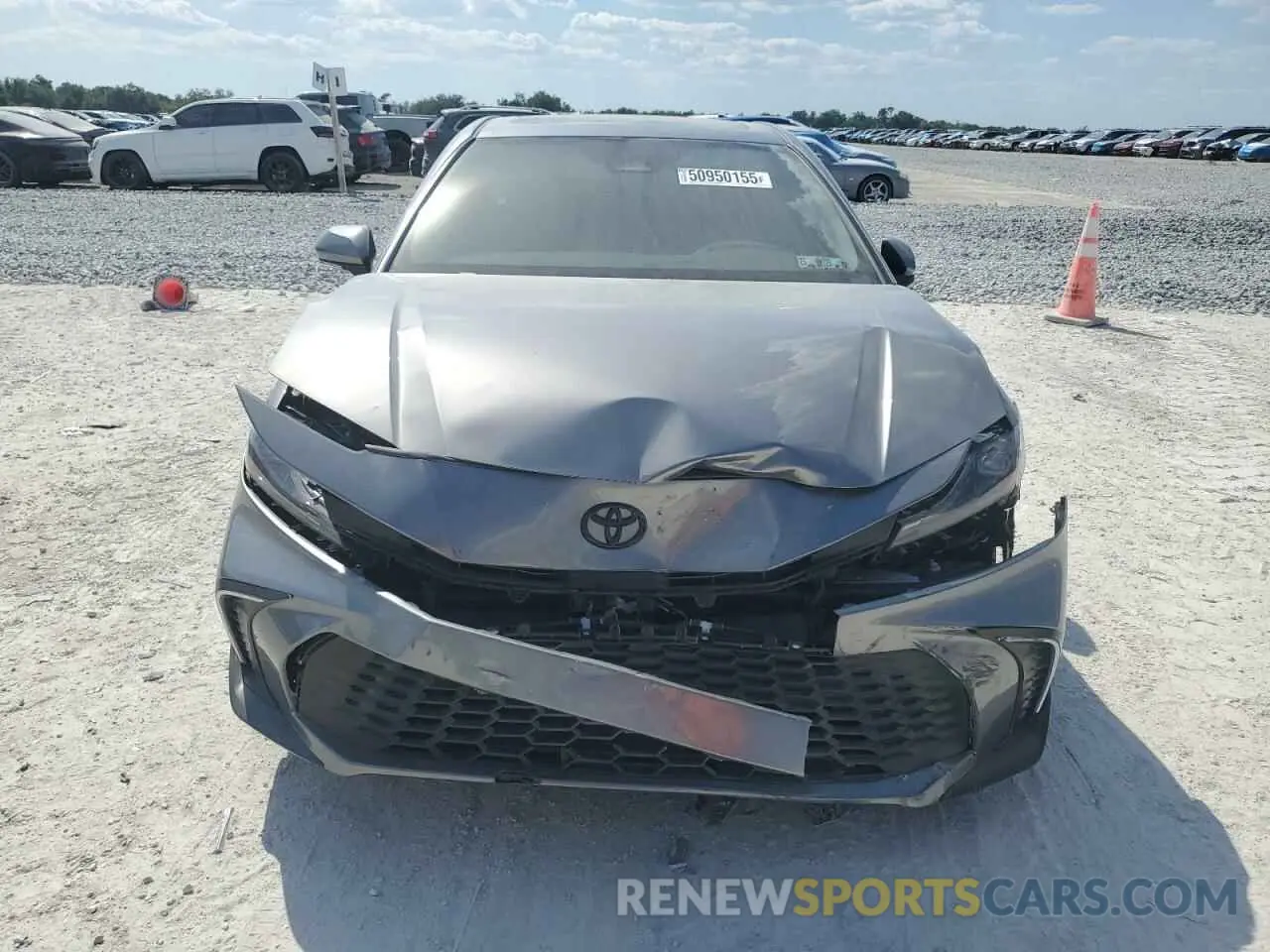 5 fotografías del automóvil dañado 4T1DAACK0SU559704 TOYOTA CAMRY 2025