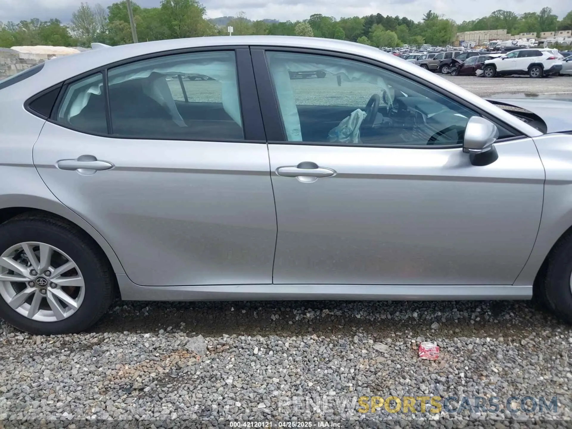12 fotografías del automóvil dañado 4T1DAACK0SU566474 TOYOTA CAMRY 2025