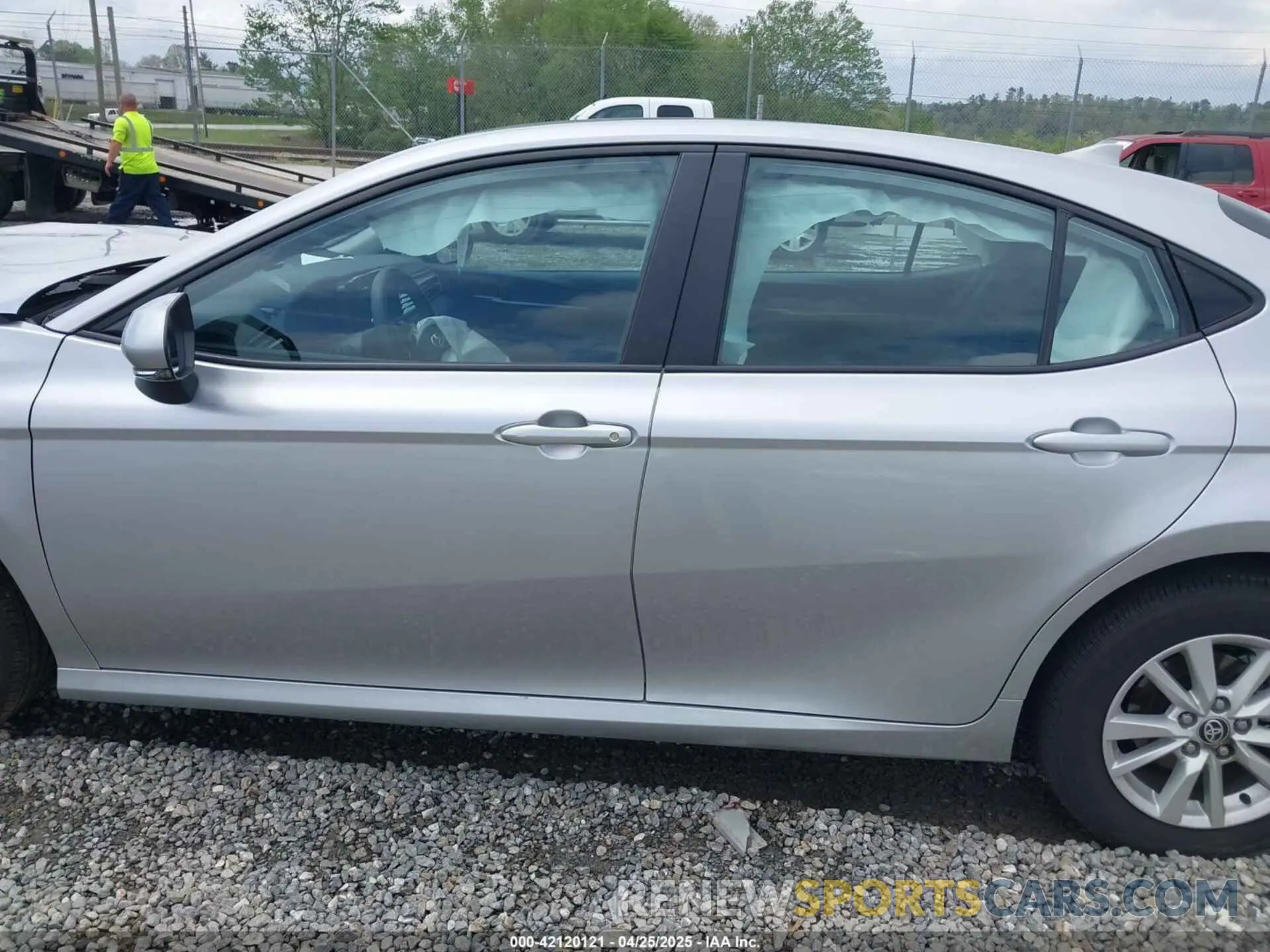 13 fotografías del automóvil dañado 4T1DAACK0SU566474 TOYOTA CAMRY 2025