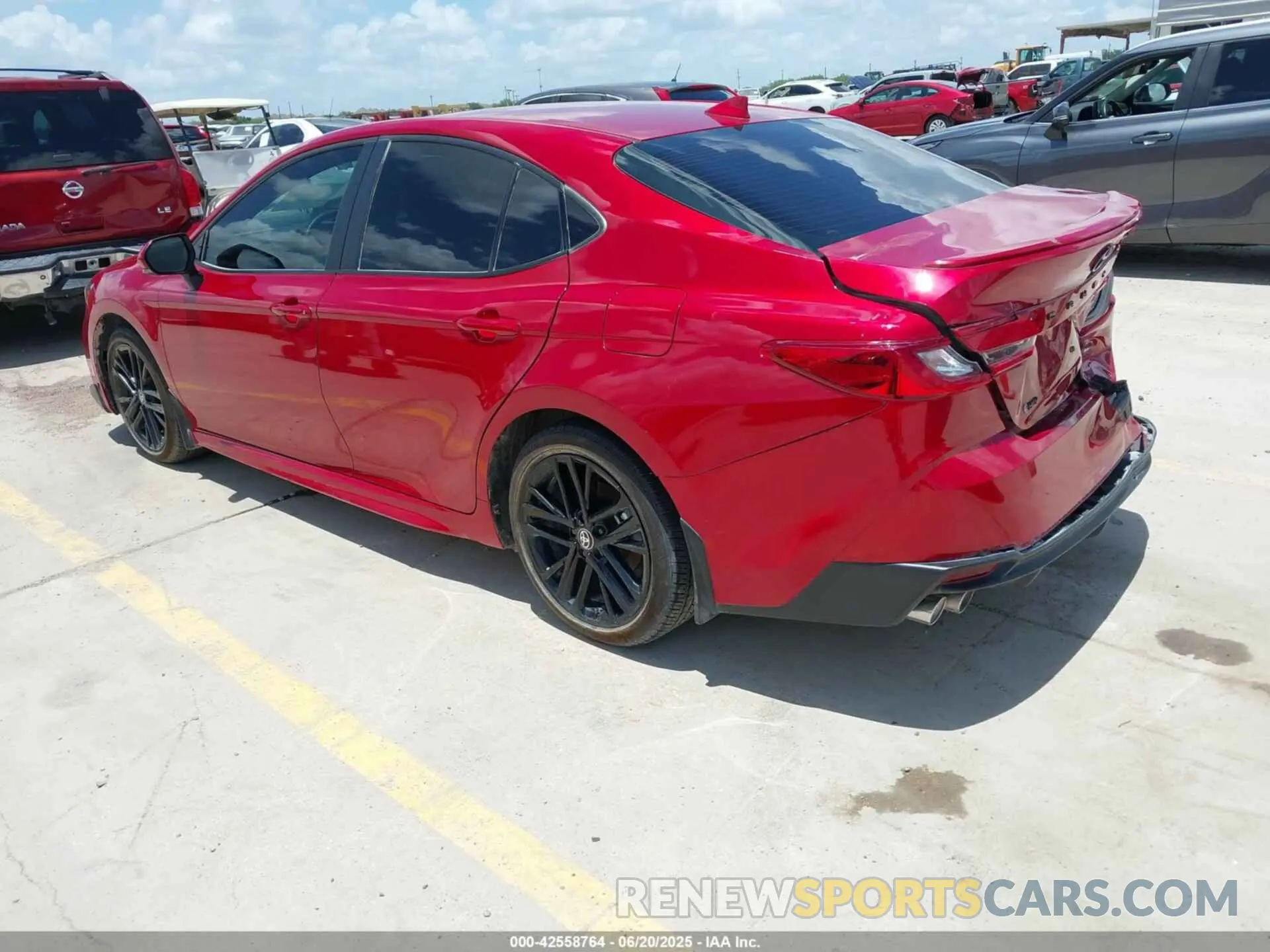 3 fotografías del automóvil dañado 4T1DAACK1SU017141 TOYOTA CAMRY 2025