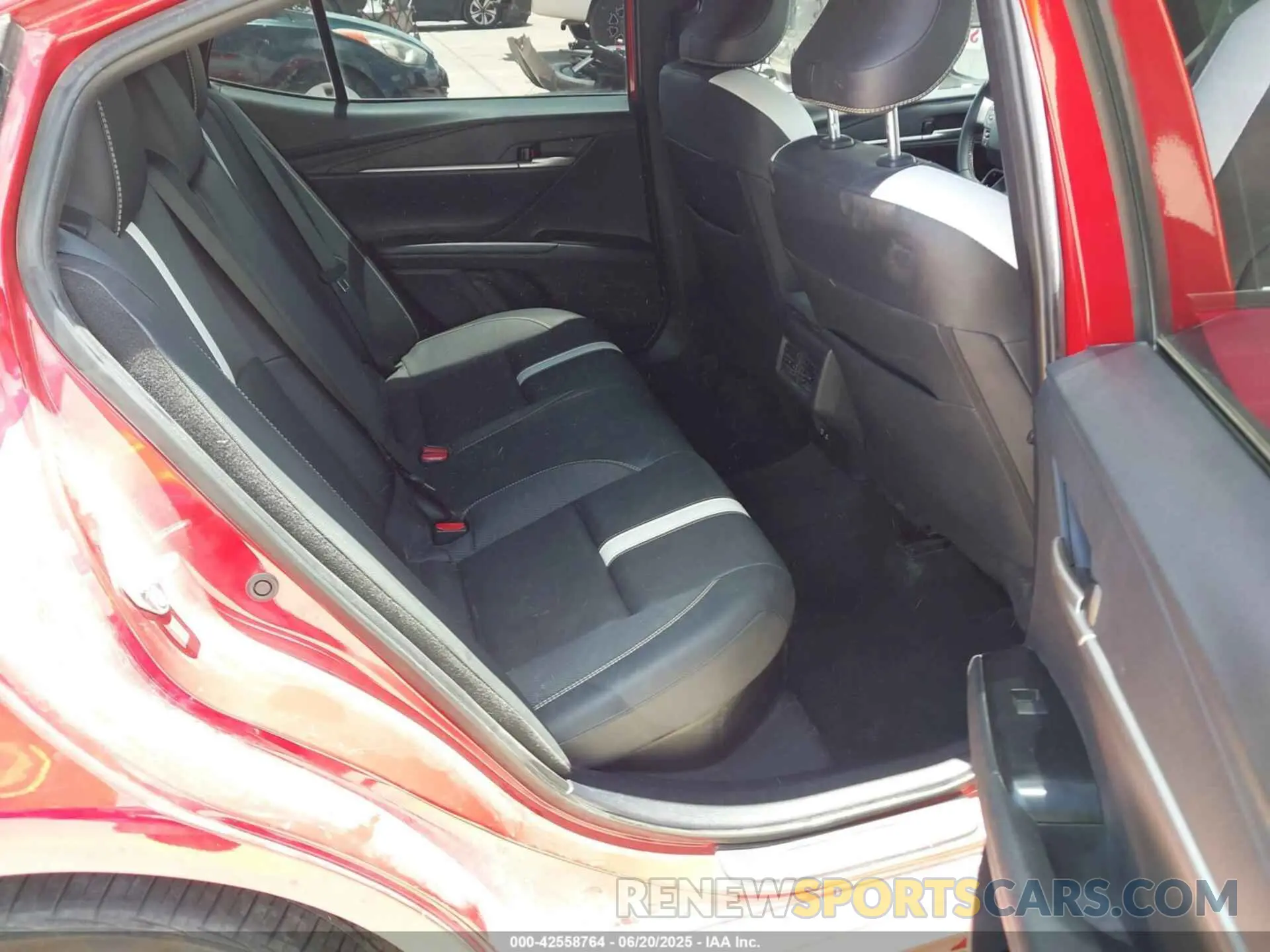 8 fotografías del automóvil dañado 4T1DAACK1SU017141 TOYOTA CAMRY 2025