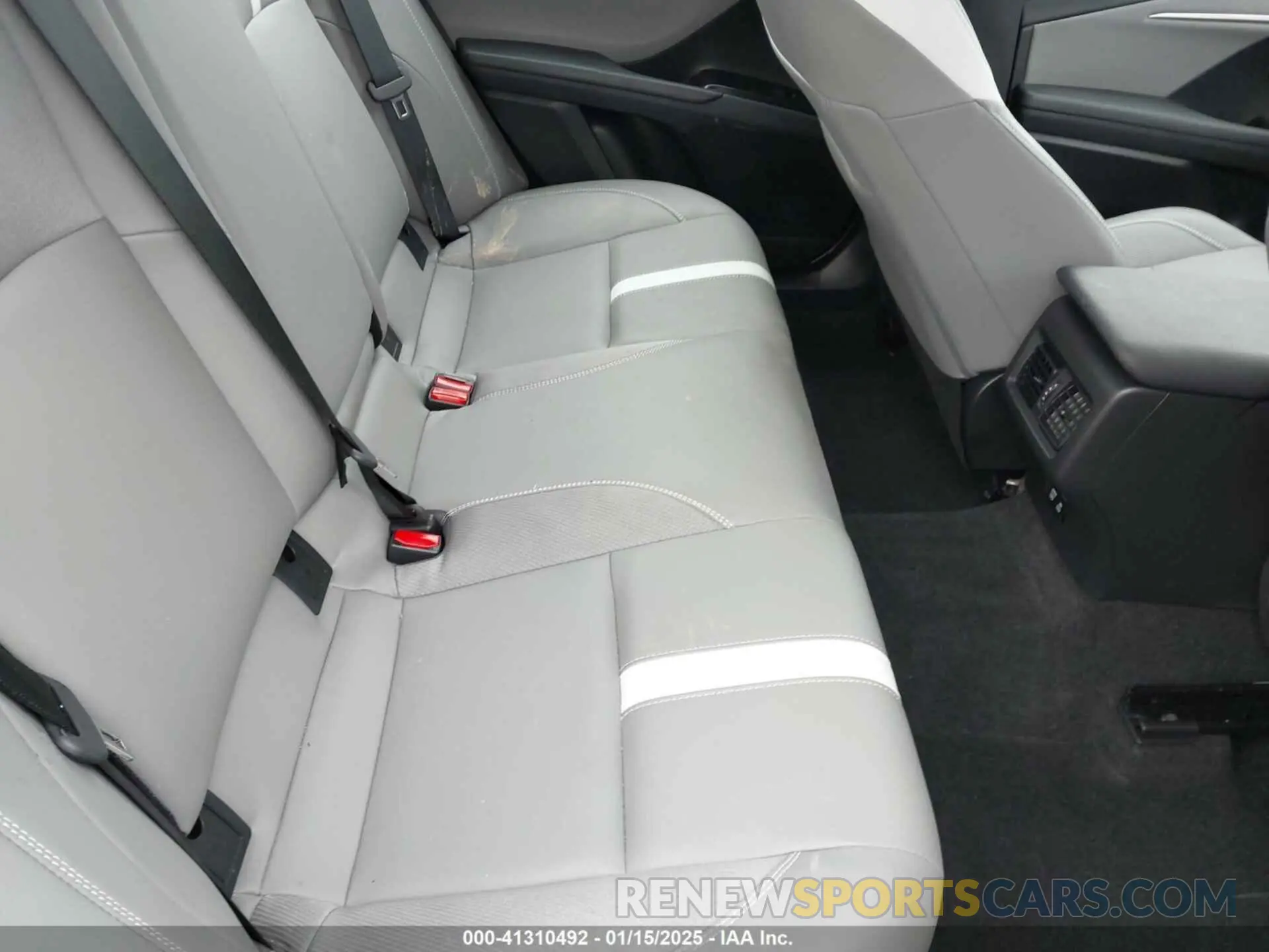 8 fotografías del automóvil dañado 4T1DAACK1SU024865 TOYOTA CAMRY 2025