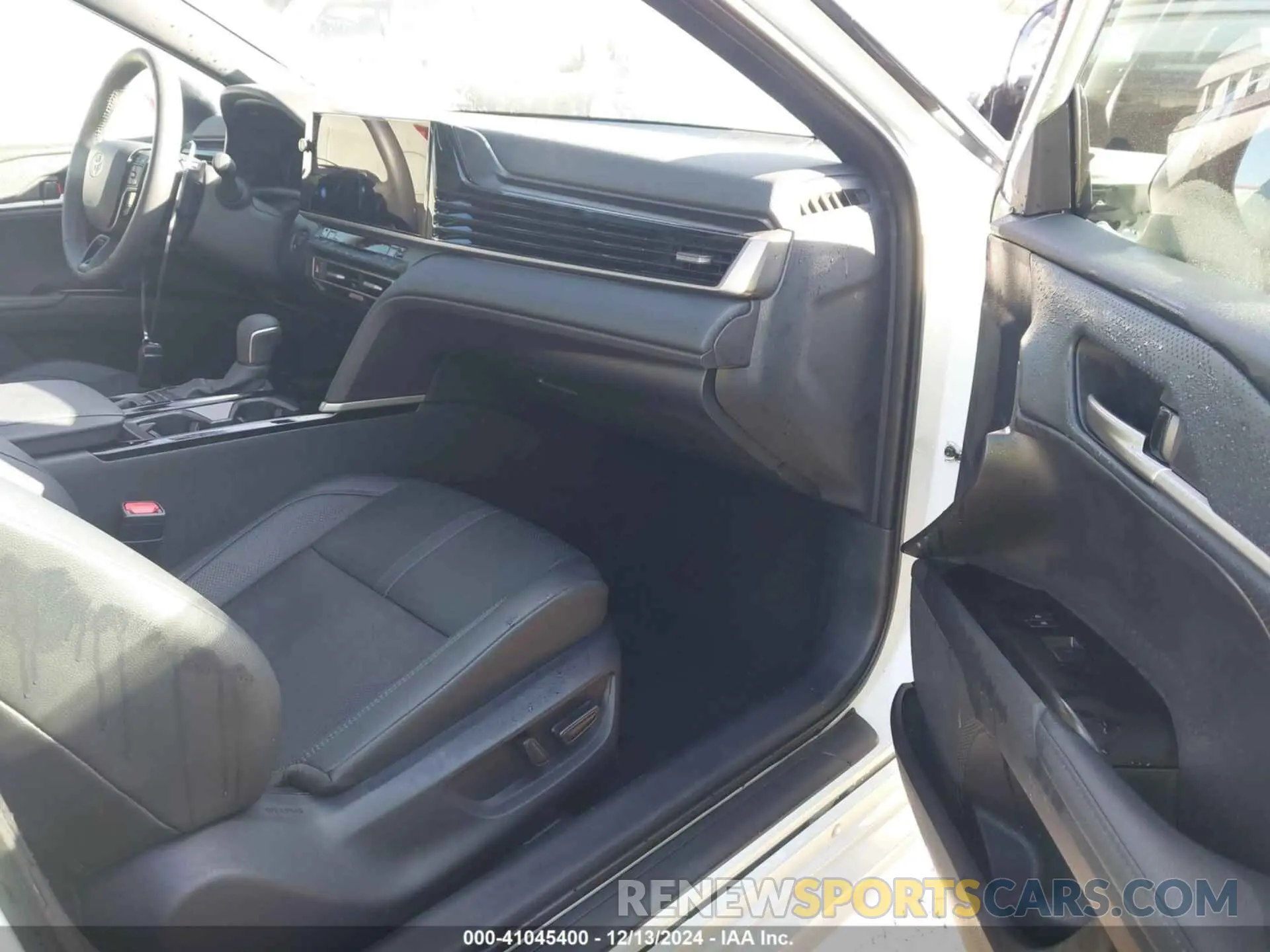 5 fotografías del automóvil dañado 4T1DAACK1SU029953 TOYOTA CAMRY 2025