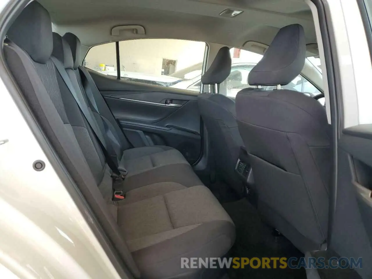 10 fotografías del automóvil dañado 4T1DAACK1SU032710 TOYOTA CAMRY 2025