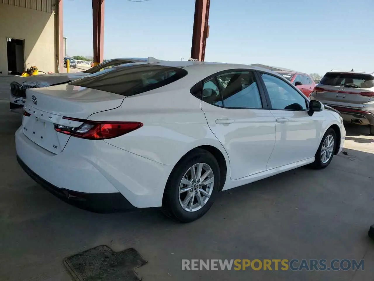 3 fotografías del automóvil dañado 4T1DAACK1SU032710 TOYOTA CAMRY 2025