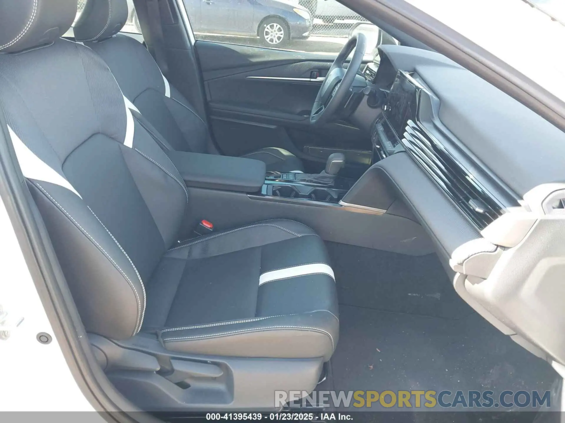5 fotografías del automóvil dañado 4T1DAACK1SU045411 TOYOTA CAMRY 2025