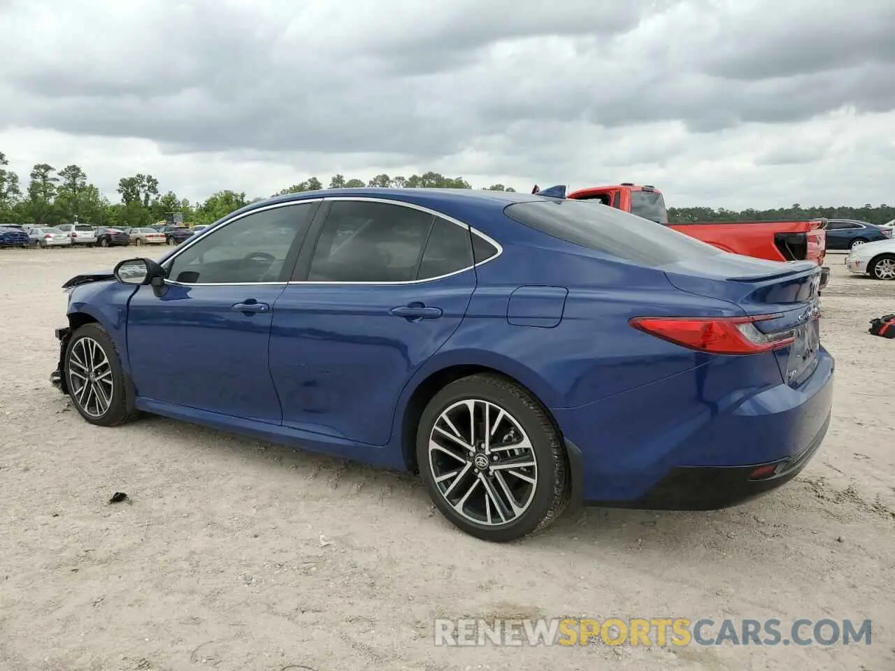 2 fotografías del automóvil dañado 4T1DAACK1SU056201 TOYOTA CAMRY 2025