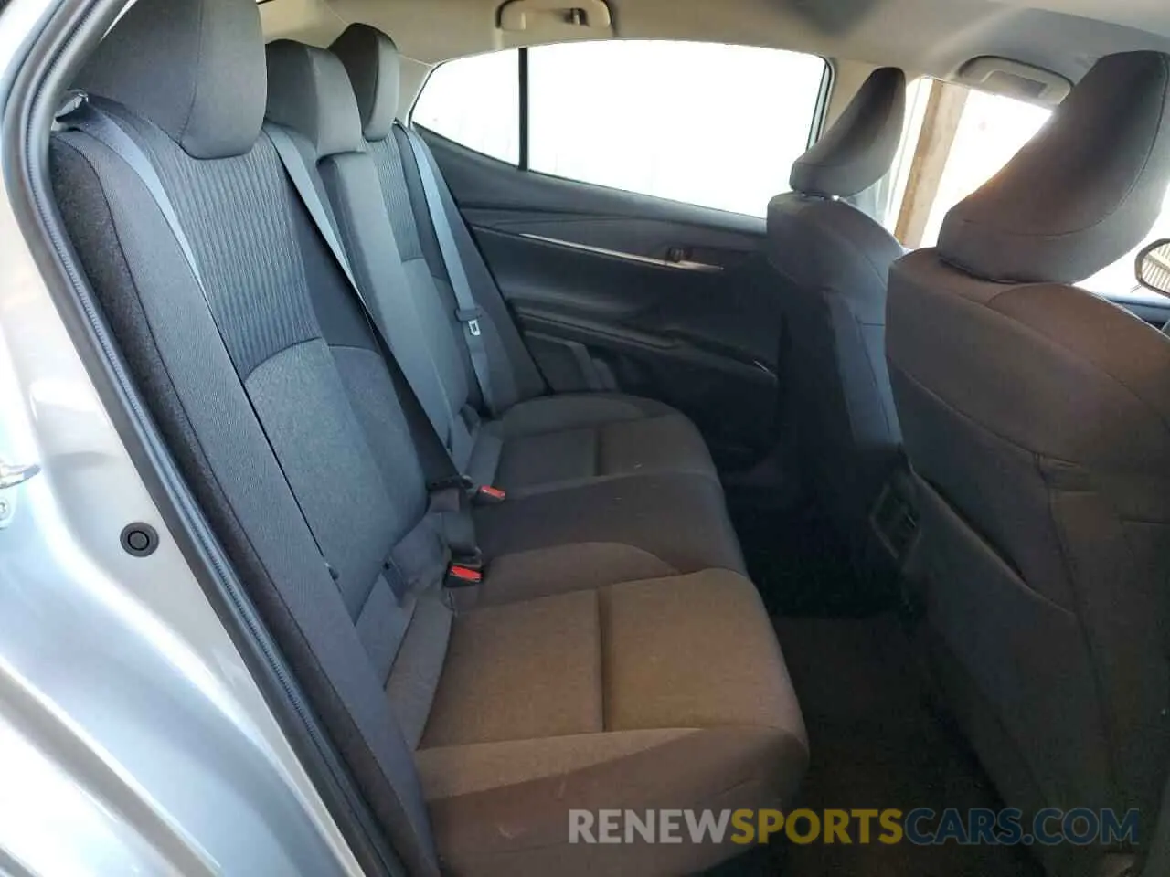 10 fotografías del automóvil dañado 4T1DAACK1SU098254 TOYOTA CAMRY 2025