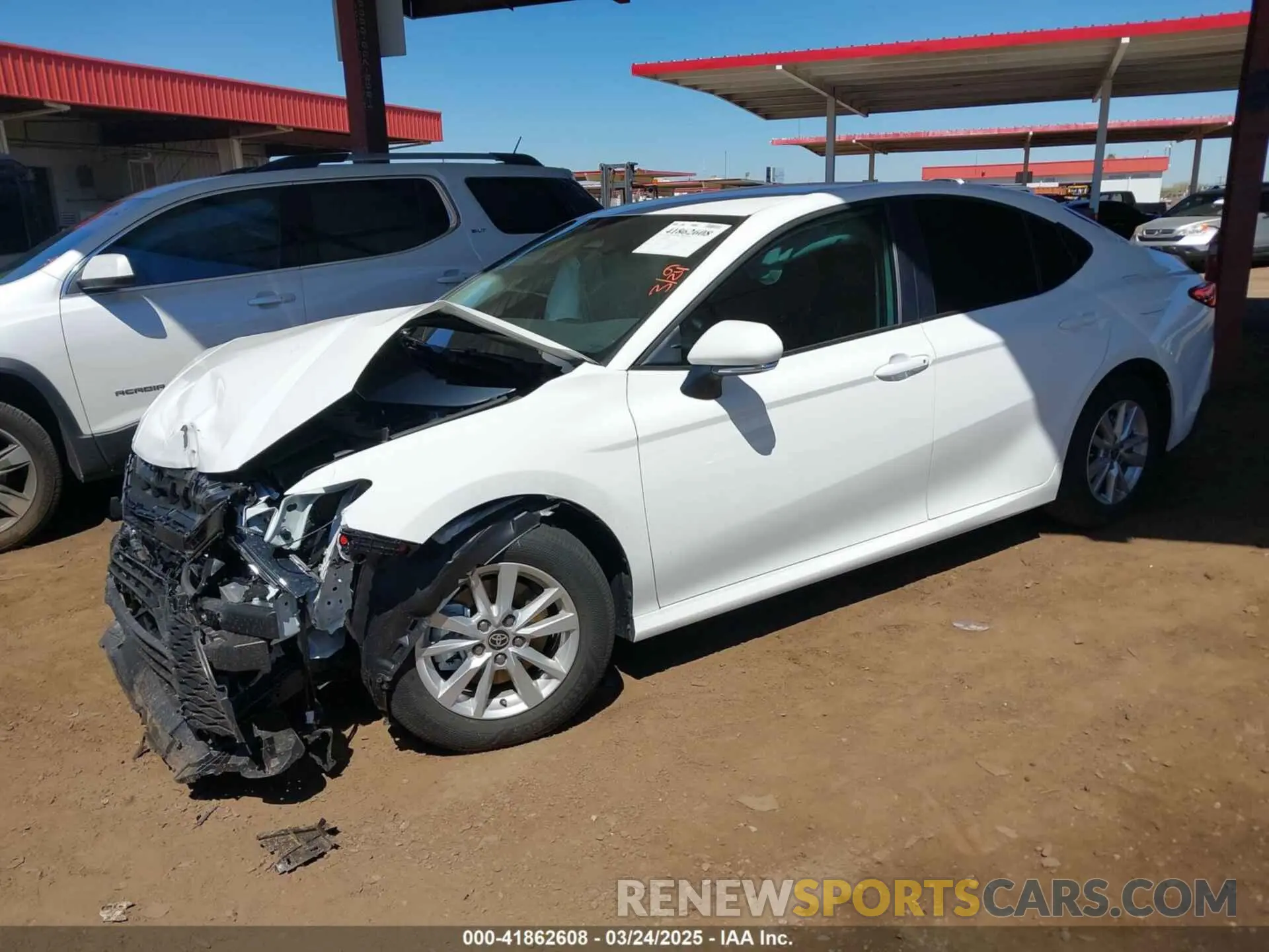 2 fotografías del automóvil dañado 4T1DAACK1SU109043 TOYOTA CAMRY 2025