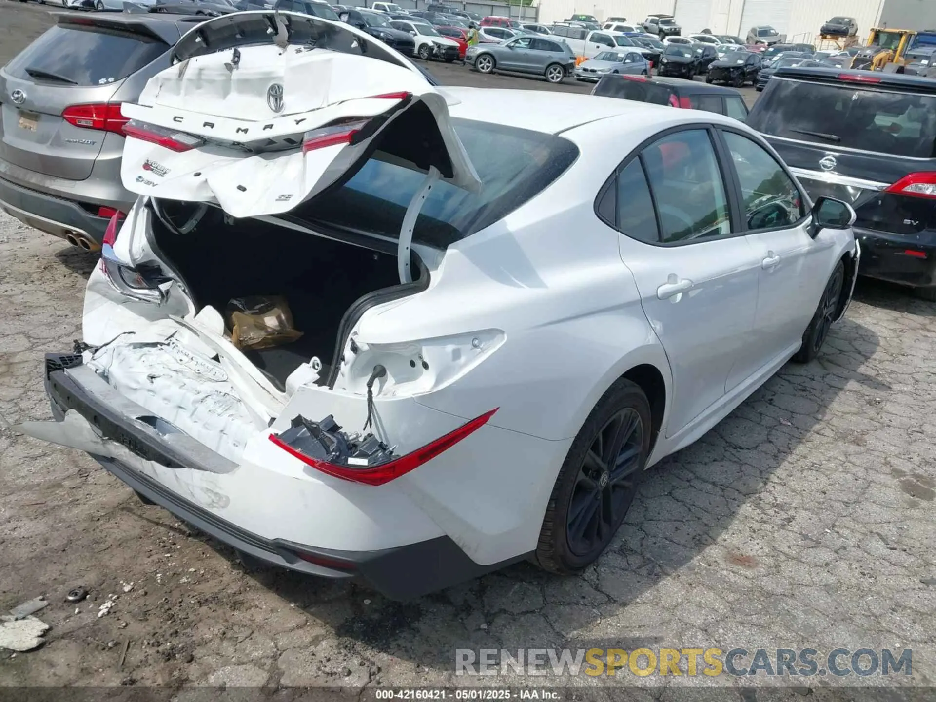 4 fotografías del automóvil dañado 4T1DAACK1SU505344 TOYOTA CAMRY 2025