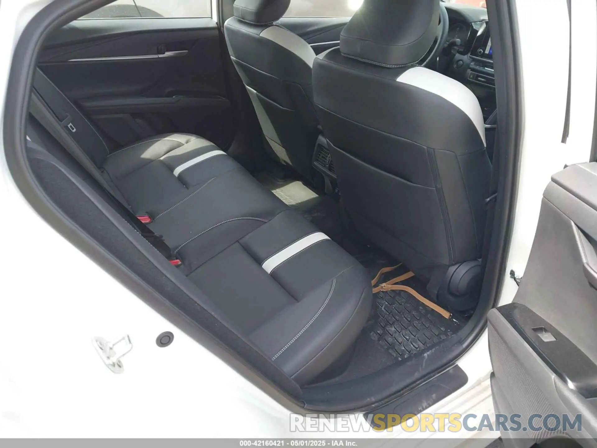 8 fotografías del automóvil dañado 4T1DAACK1SU505344 TOYOTA CAMRY 2025