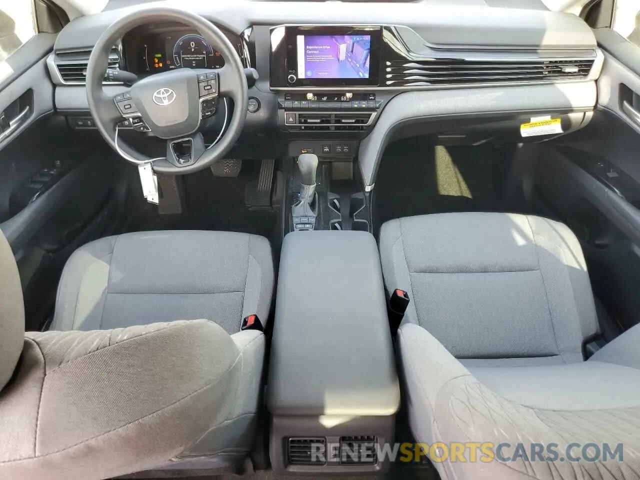 8 fotografías del automóvil dañado 4T1DAACK1SU506090 TOYOTA CAMRY 2025