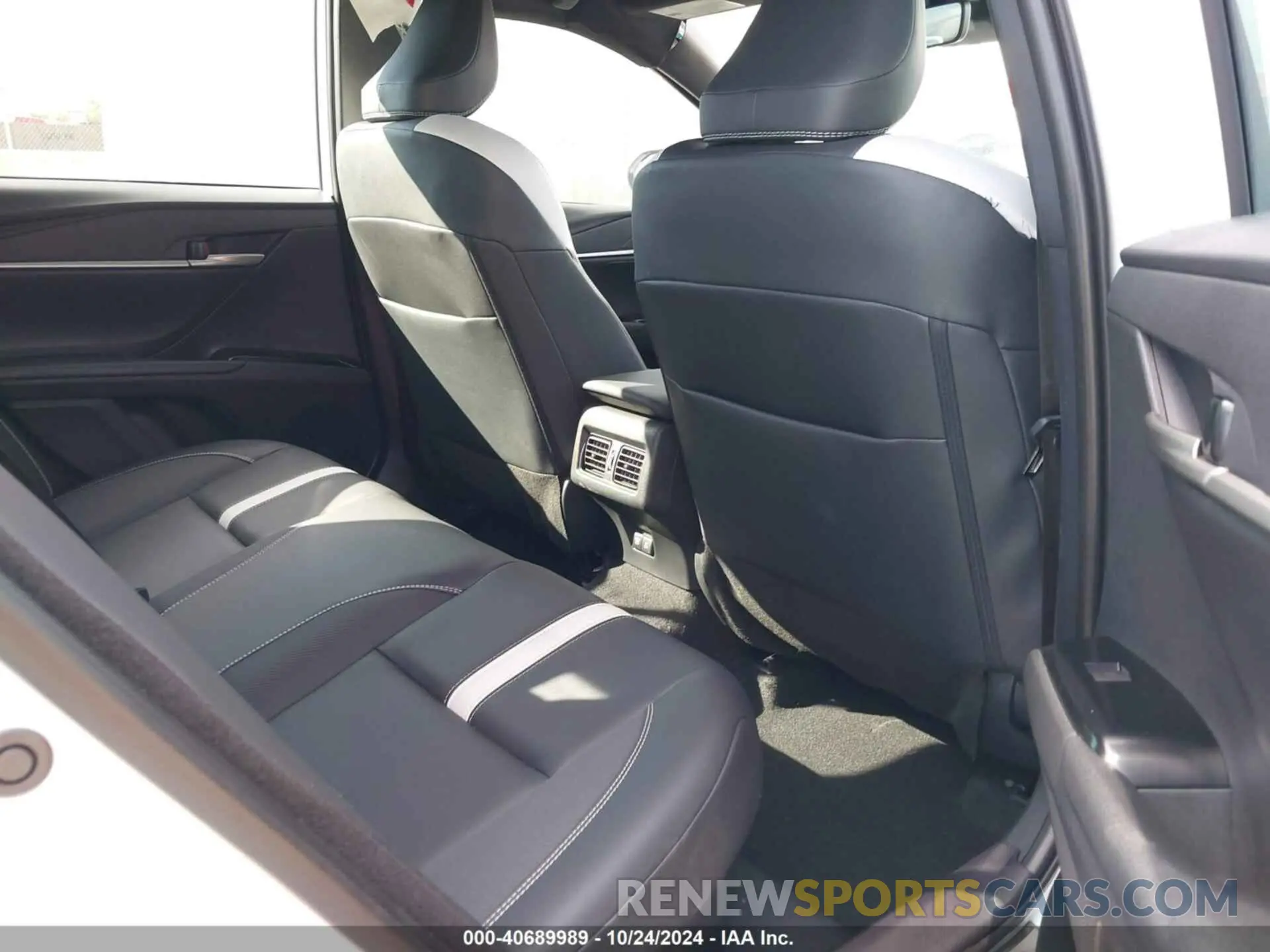 8 fotografías del automóvil dañado 4T1DAACK1SU512875 TOYOTA CAMRY 2025