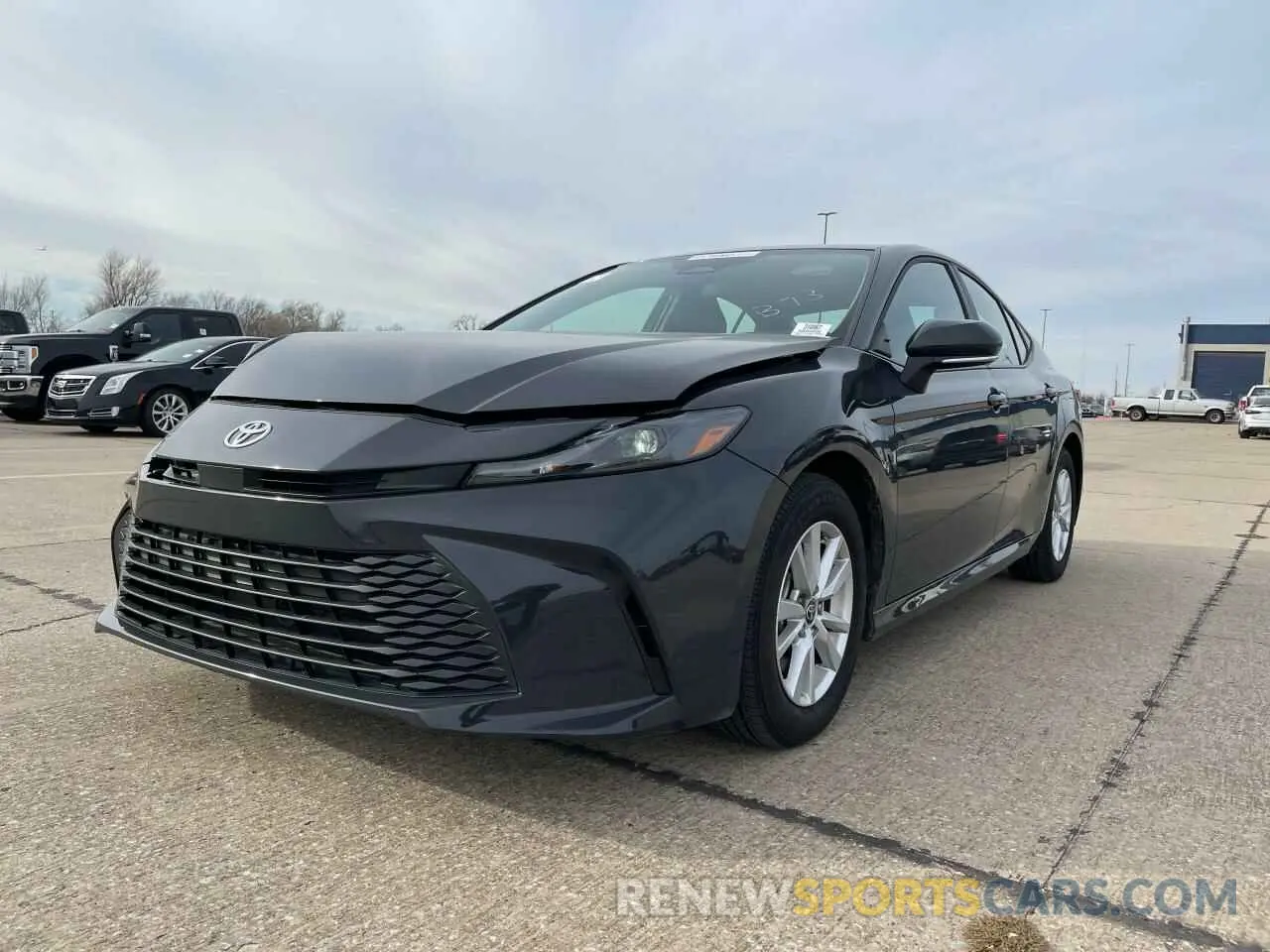 2 fotografías del automóvil dañado 4T1DAACK1SU515064 TOYOTA CAMRY 2025