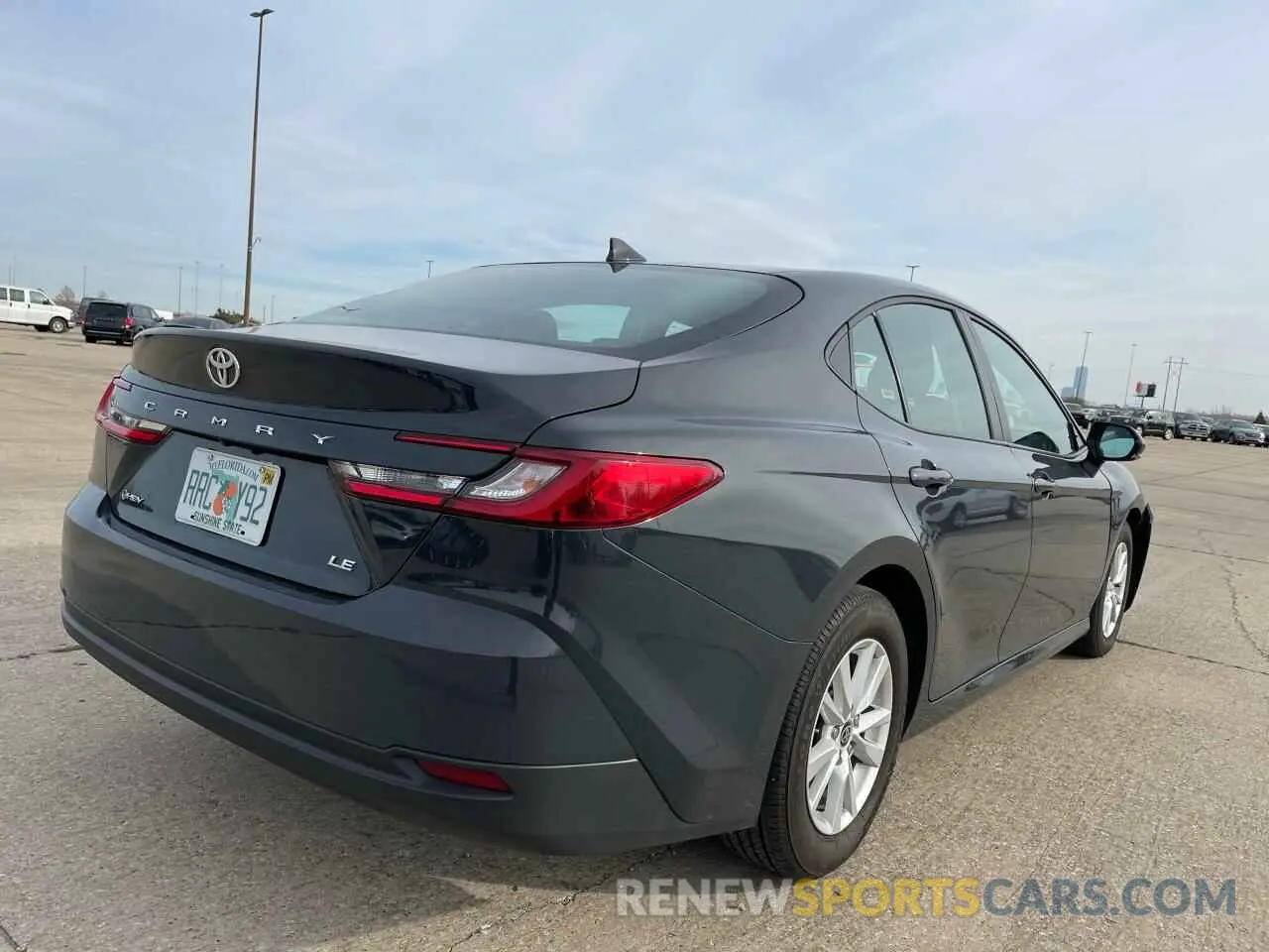 4 fotografías del automóvil dañado 4T1DAACK1SU515064 TOYOTA CAMRY 2025
