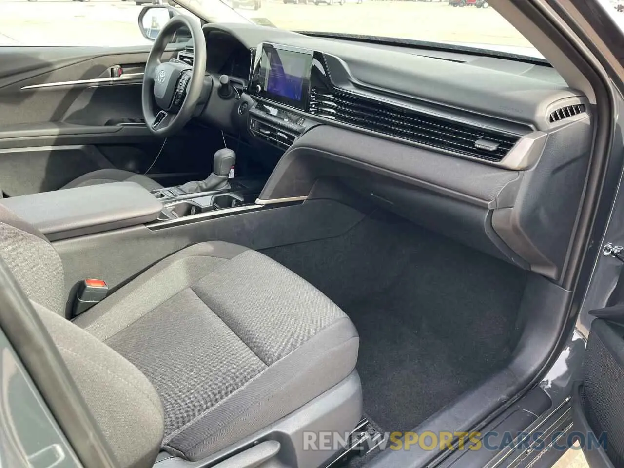 5 fotografías del automóvil dañado 4T1DAACK1SU515064 TOYOTA CAMRY 2025