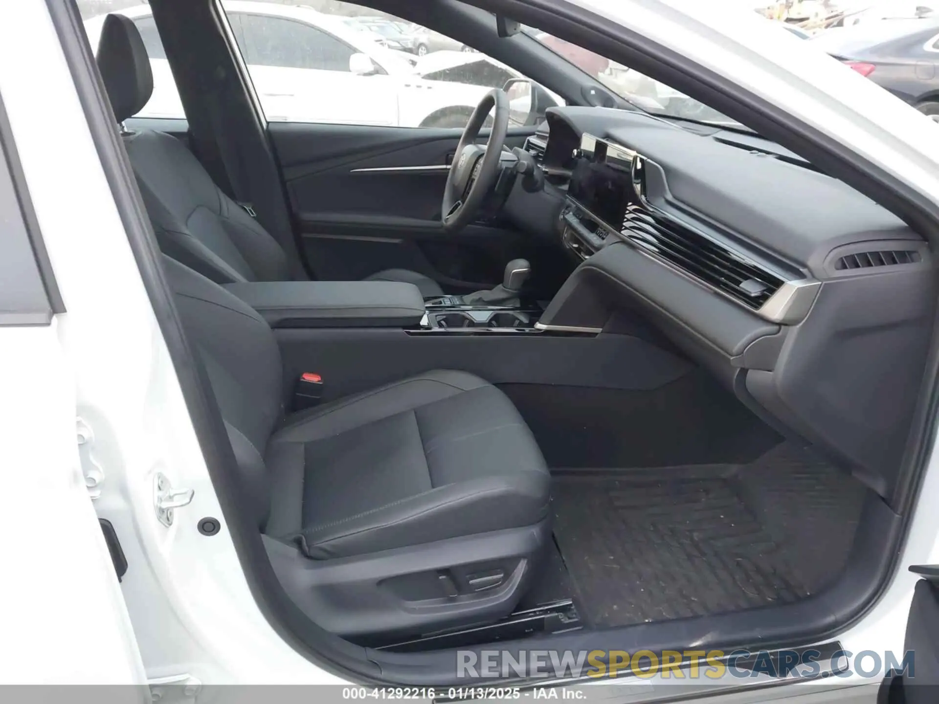 5 fotografías del automóvil dañado 4T1DAACK1SU531572 TOYOTA CAMRY 2025