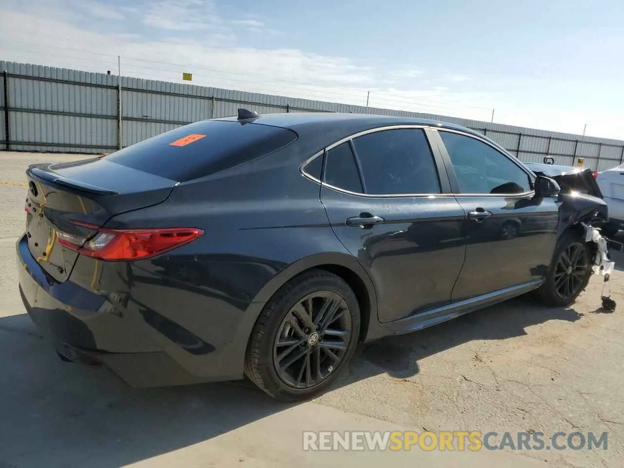 3 fotografías del automóvil dañado 4T1DAACK1SU539963 TOYOTA CAMRY 2025