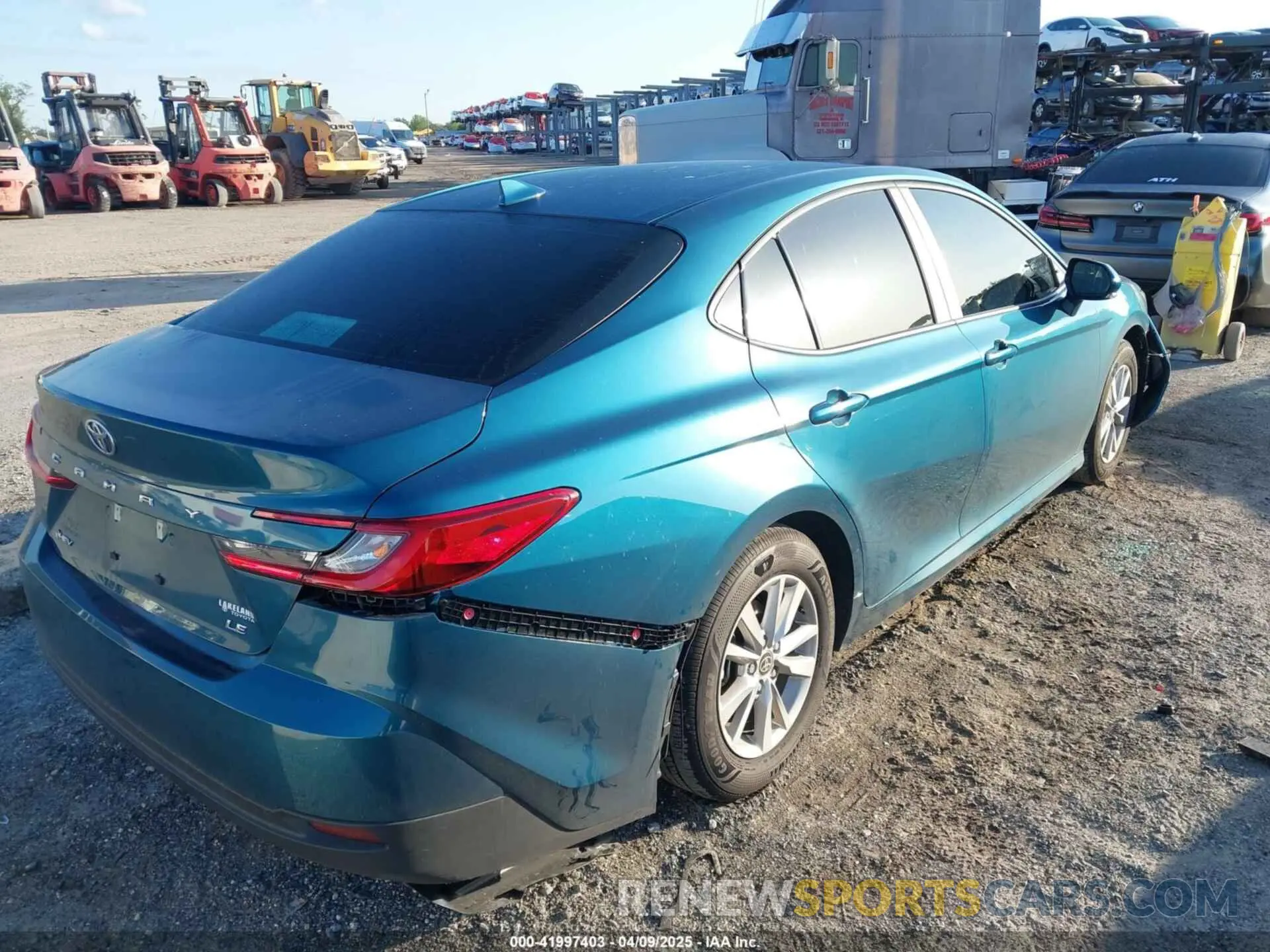 4 fotografías del automóvil dañado 4T1DAACK1SU568265 TOYOTA CAMRY 2025