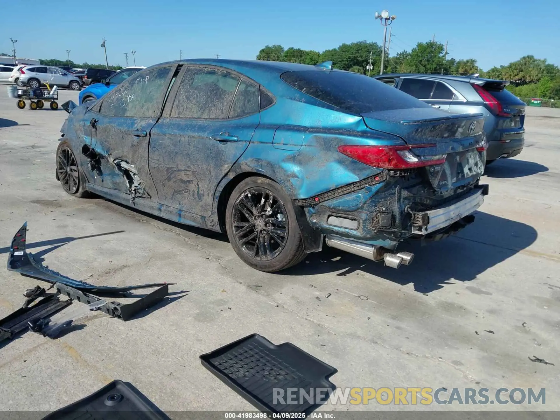 3 fotografías del automóvil dañado 4T1DAACK1SU593165 TOYOTA CAMRY 2025