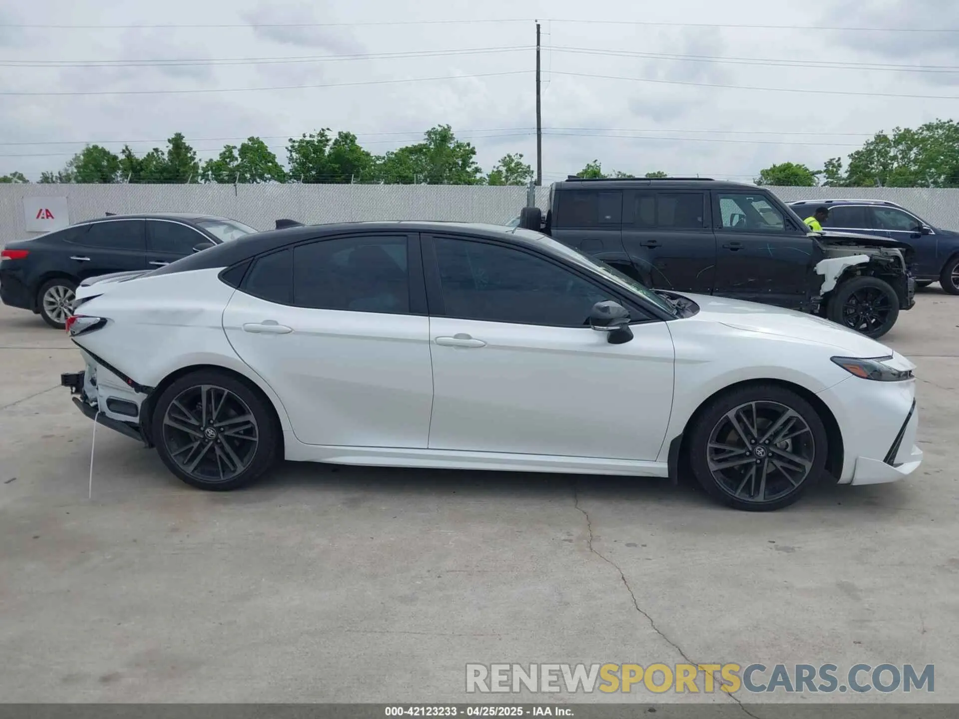 14 fotografías del automóvil dañado 4T1DAACK2SU016483 TOYOTA CAMRY 2025