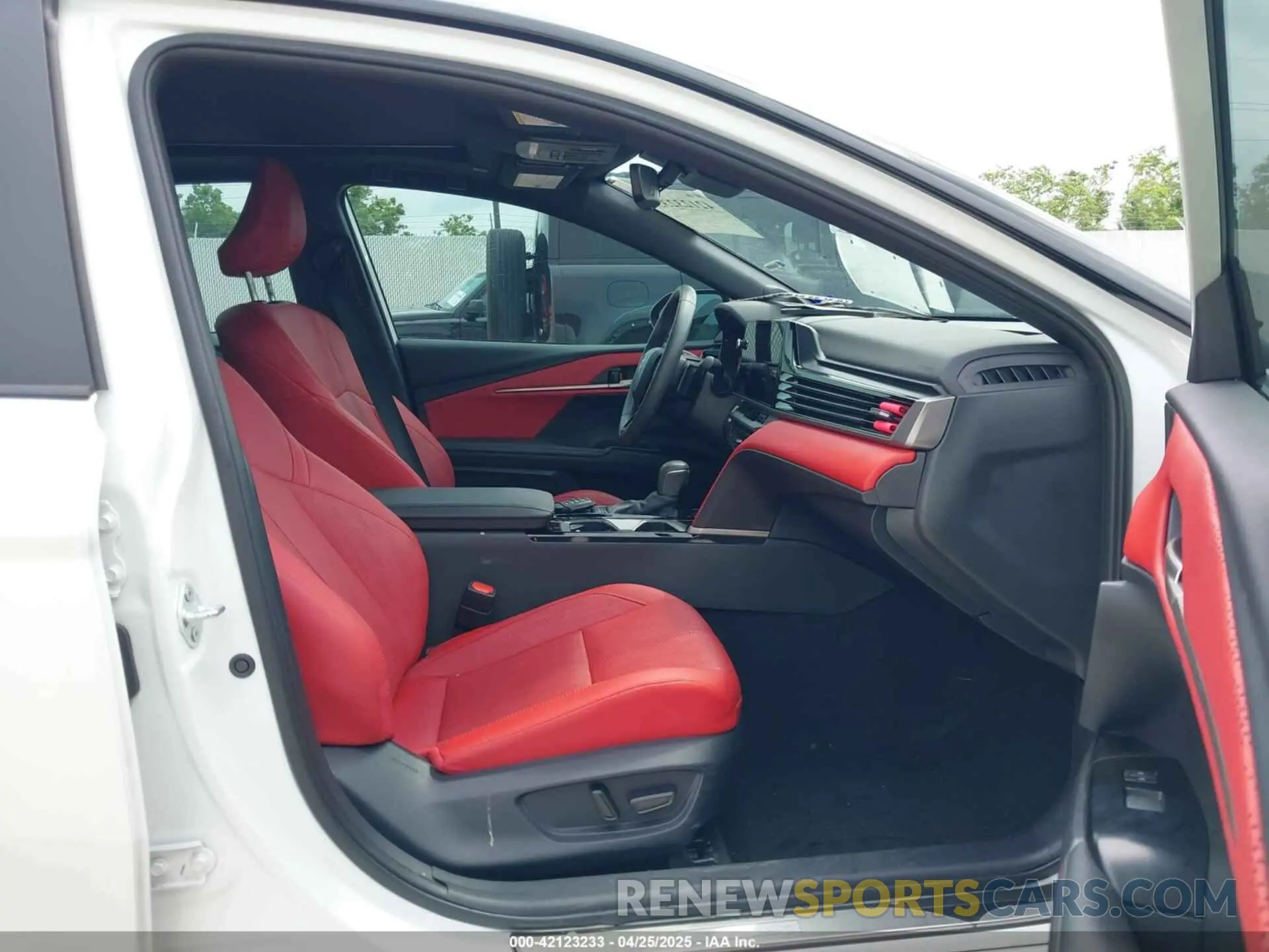 5 fotografías del automóvil dañado 4T1DAACK2SU016483 TOYOTA CAMRY 2025