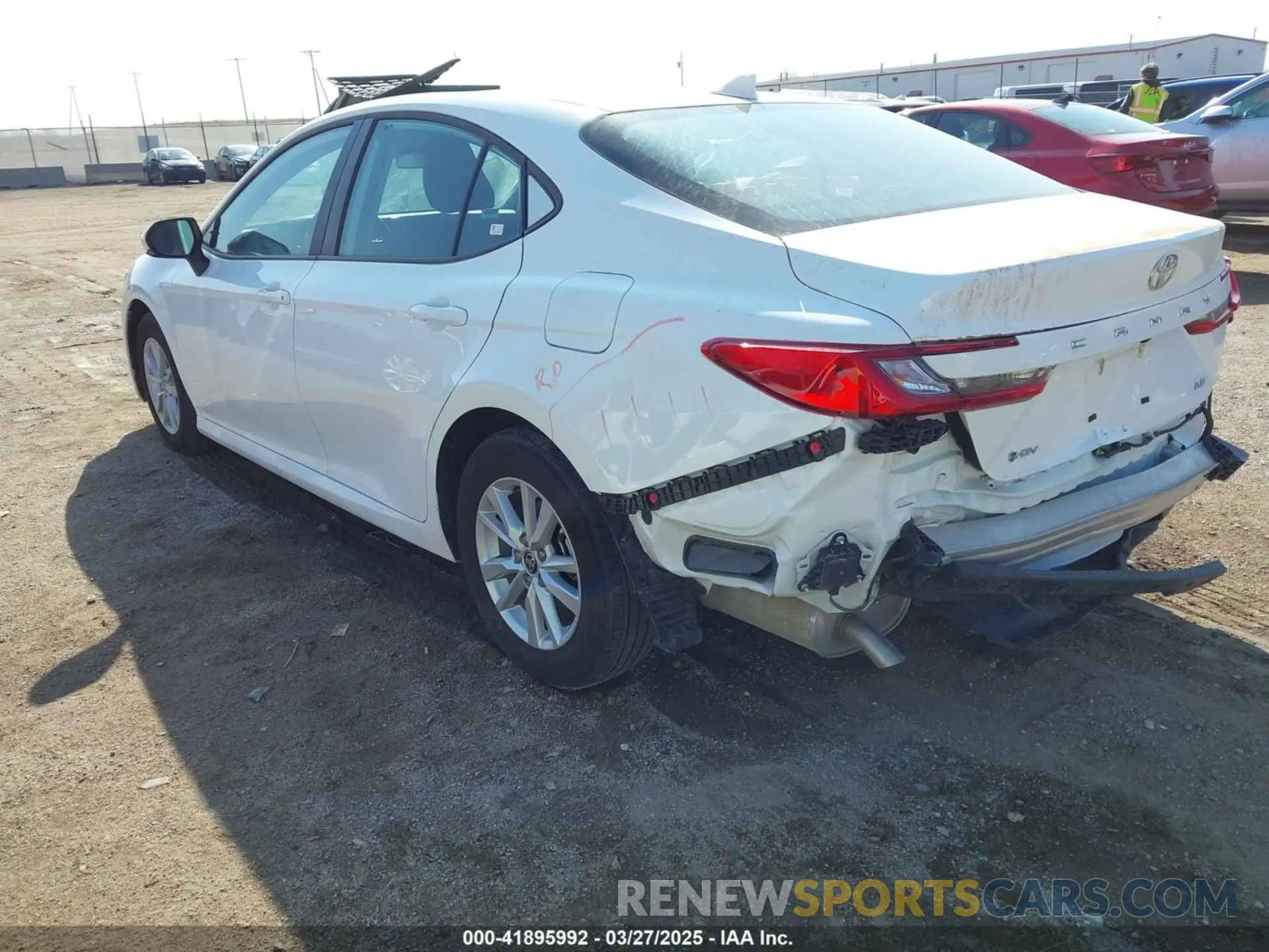 3 fotografías del automóvil dañado 4T1DAACK2SU020887 TOYOTA CAMRY 2025
