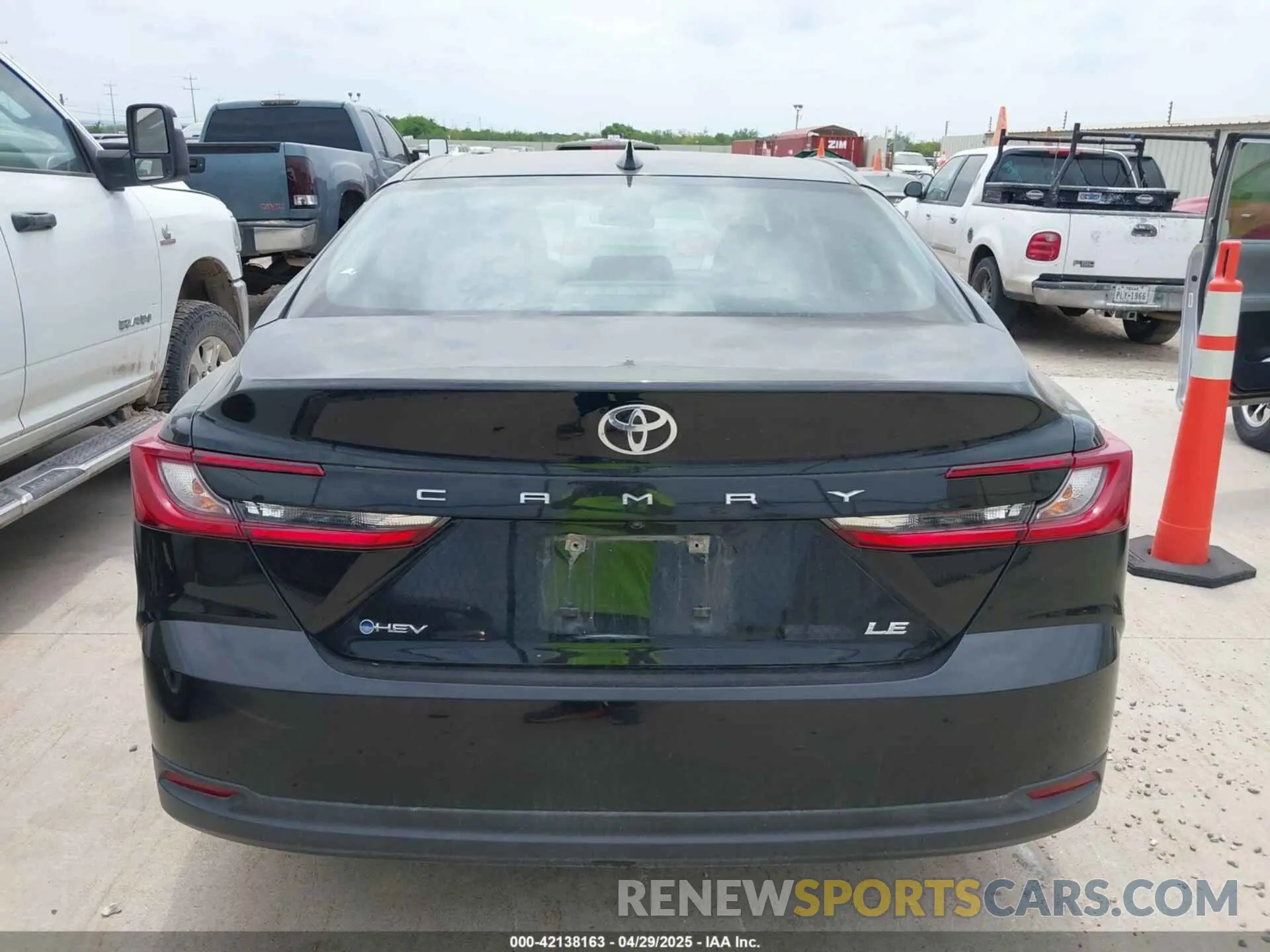 16 fotografías del automóvil dañado 4T1DAACK2SU032666 TOYOTA CAMRY 2025