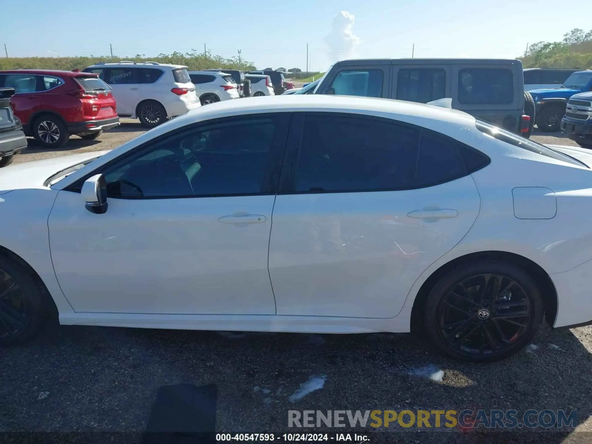 14 fotografías del automóvil dañado 4T1DAACK2SU039715 TOYOTA CAMRY 2025