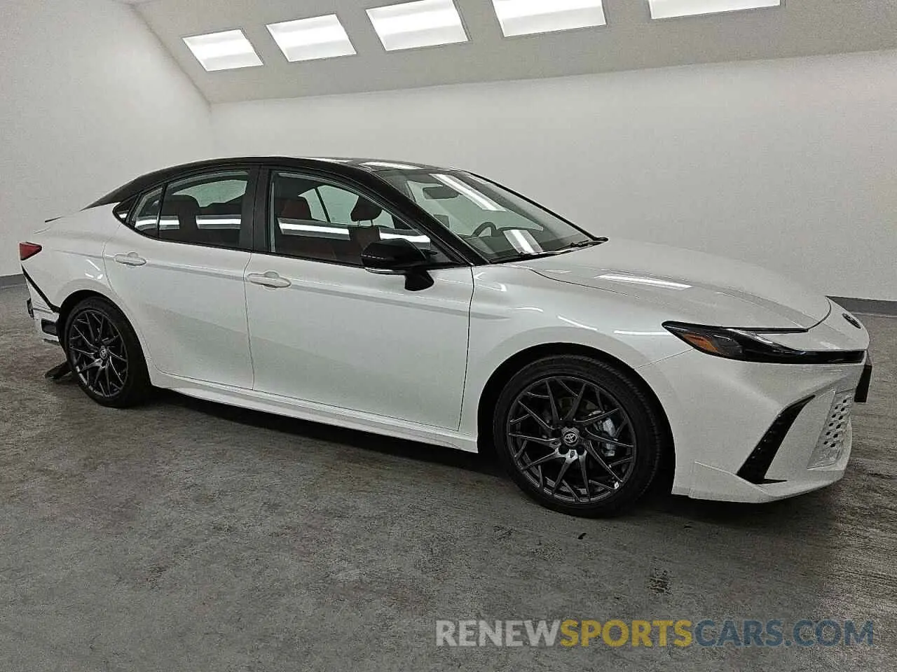 4 fotografías del automóvil dañado 4T1DAACK2SU059804 TOYOTA CAMRY 2025