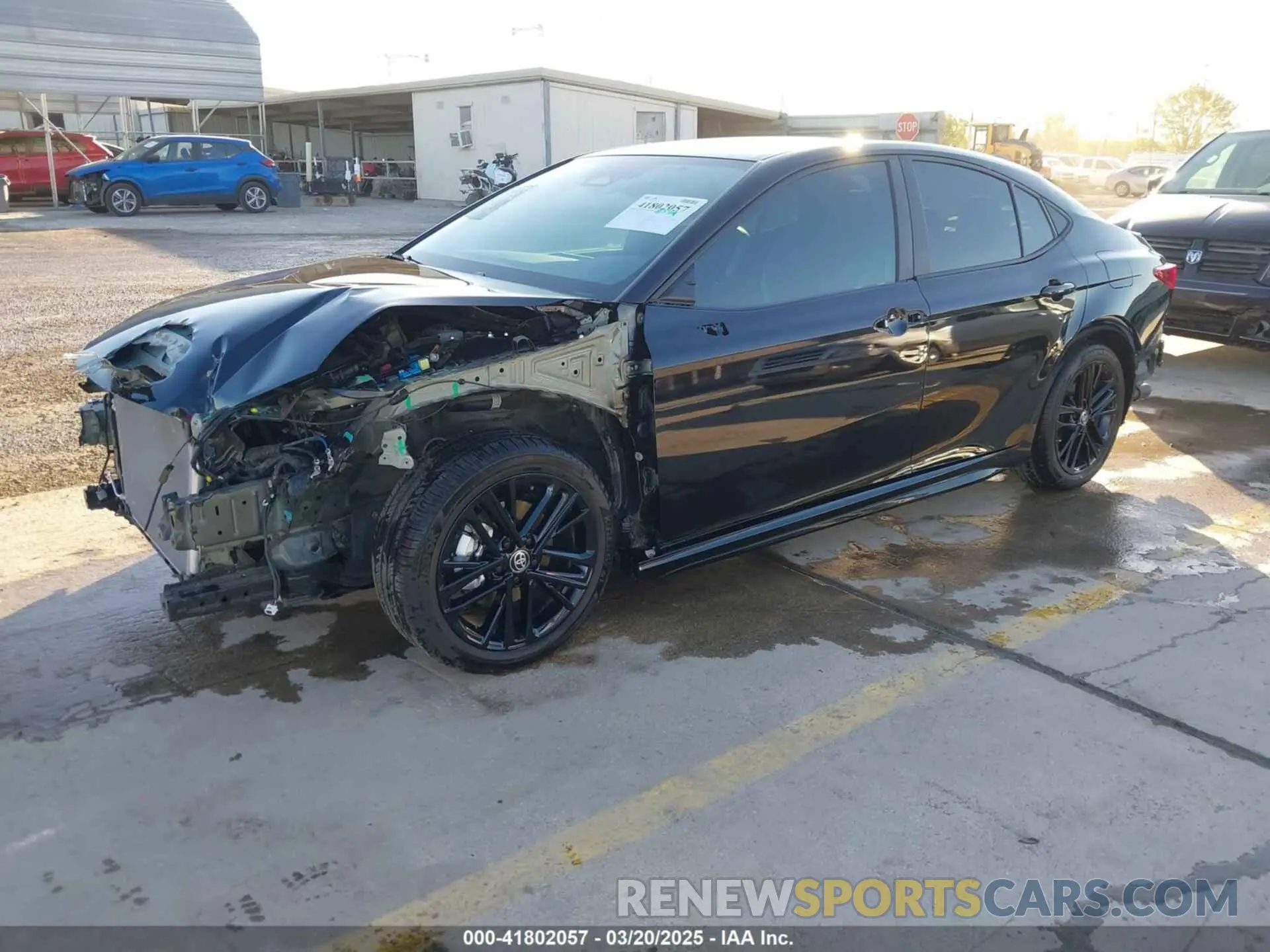 2 fotografías del automóvil dañado 4T1DAACK2SU081432 TOYOTA CAMRY 2025