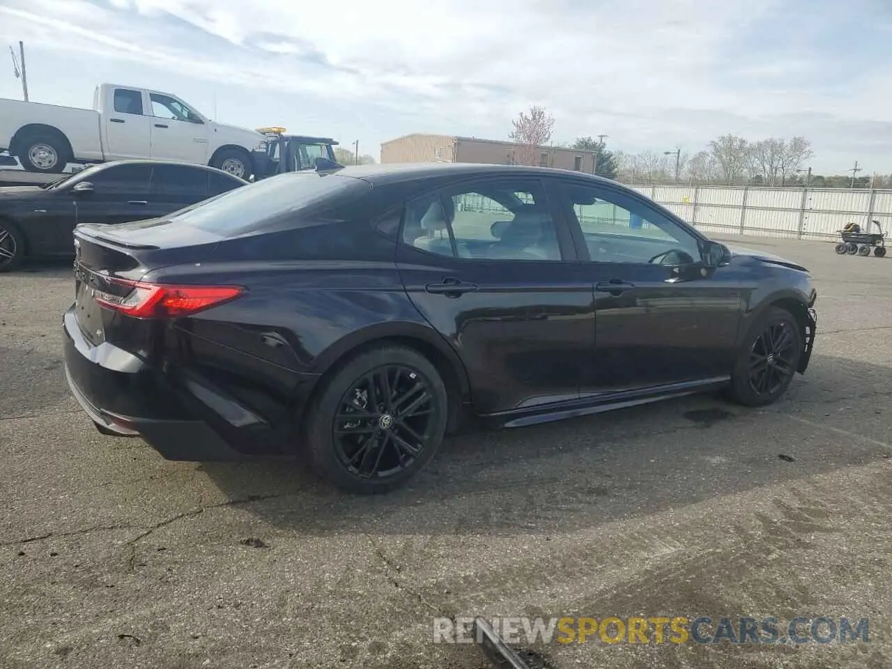 3 fotografías del automóvil dañado 4T1DAACK2SU102375 TOYOTA CAMRY 2025