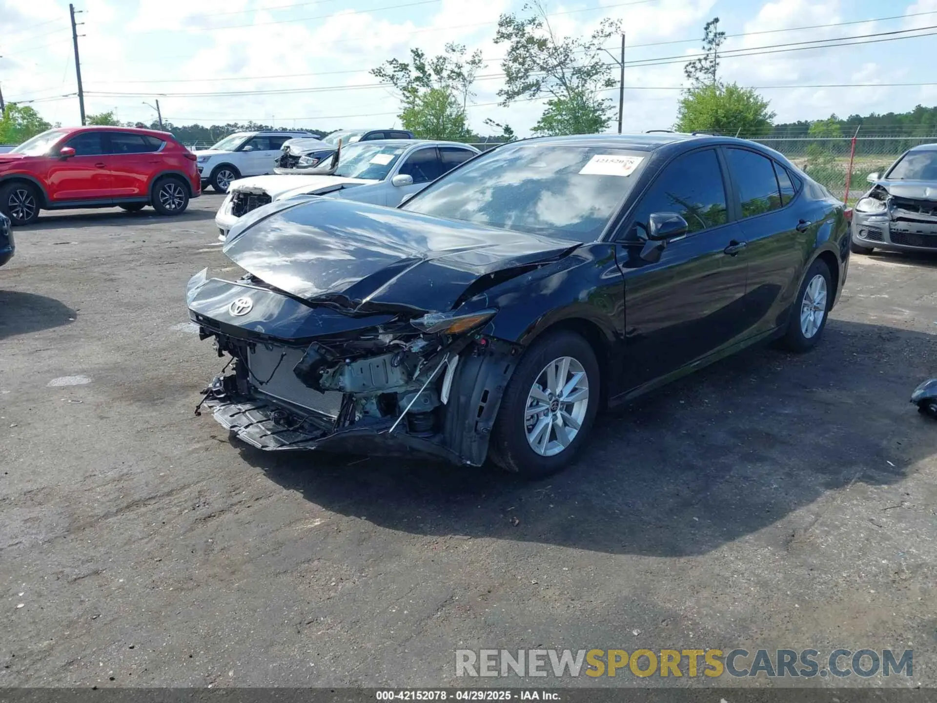 2 fotografías del automóvil dañado 4T1DAACK2SU124019 TOYOTA CAMRY 2025