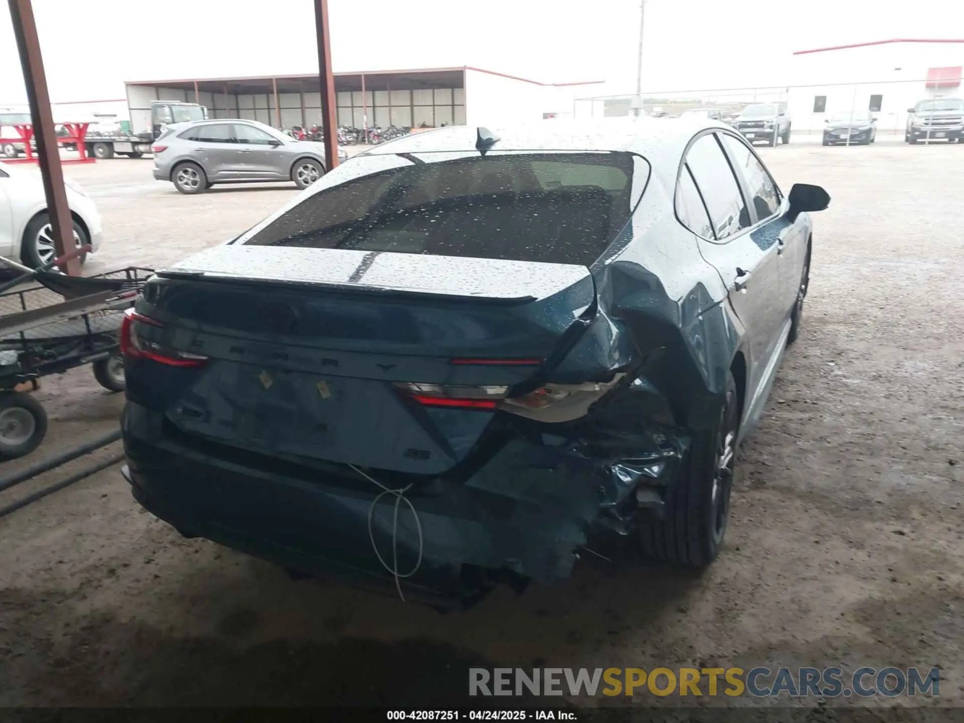 4 fotografías del automóvil dañado 4T1DAACK2SU520046 TOYOTA CAMRY 2025