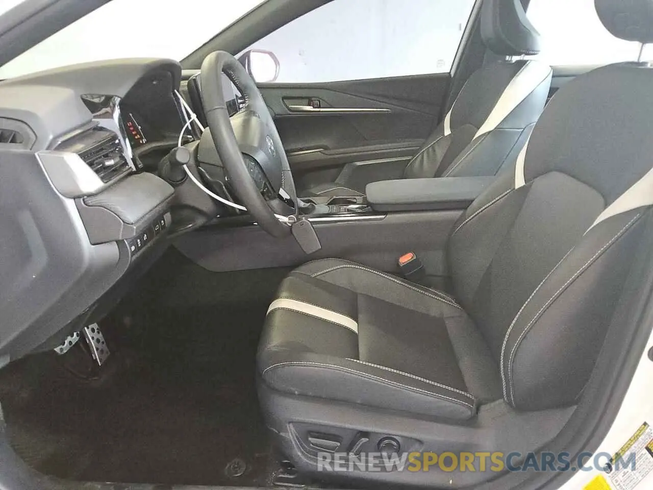 7 fotografías del automóvil dañado 4T1DAACK2SU539759 TOYOTA CAMRY 2025