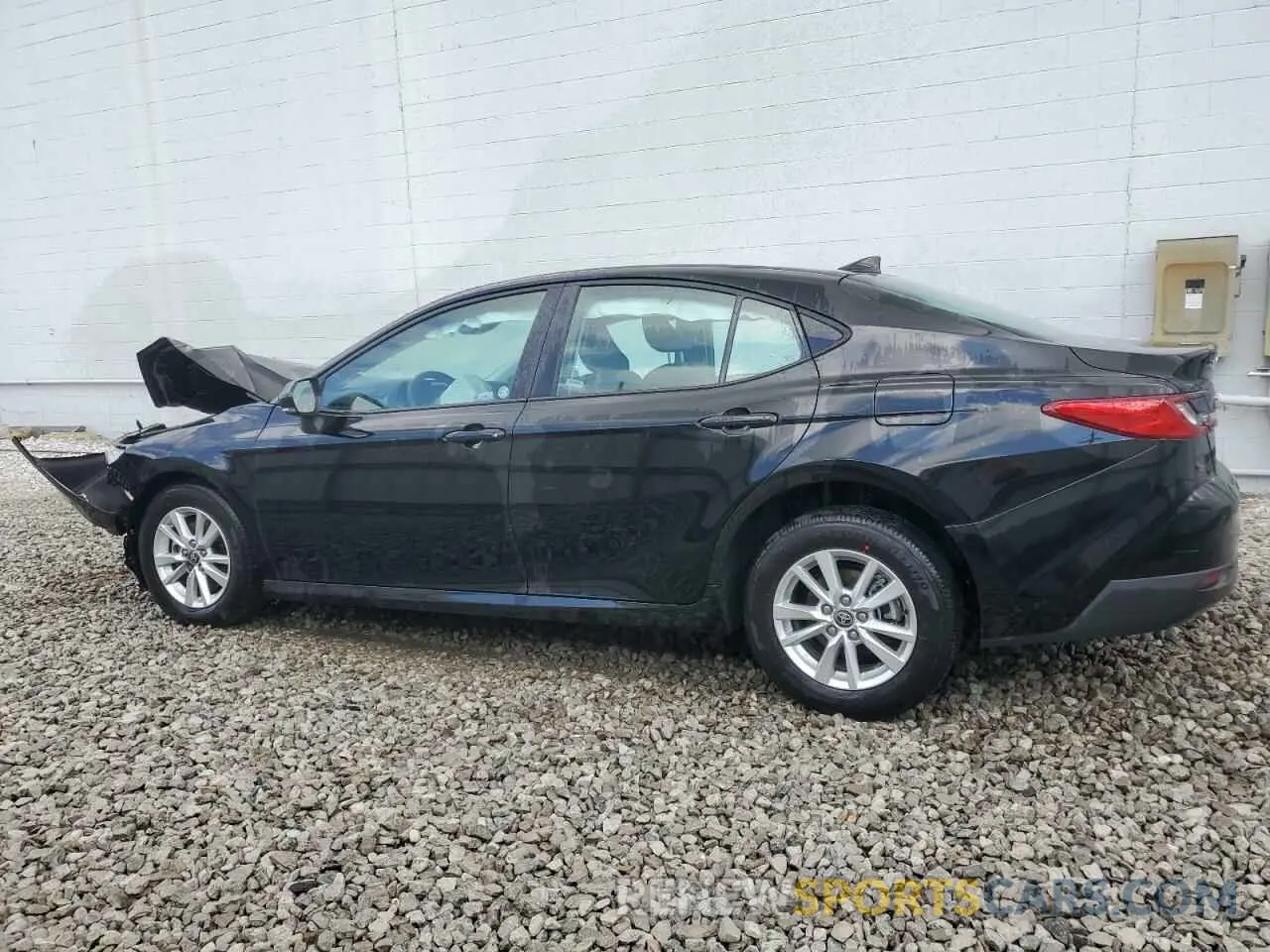 2 fotografías del automóvil dañado 4T1DAACK2SU569196 TOYOTA CAMRY 2025