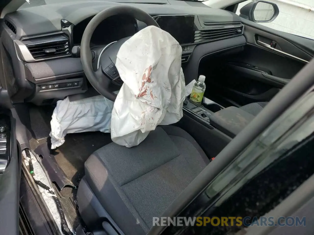 8 fotografías del automóvil dañado 4T1DAACK2SU569196 TOYOTA CAMRY 2025