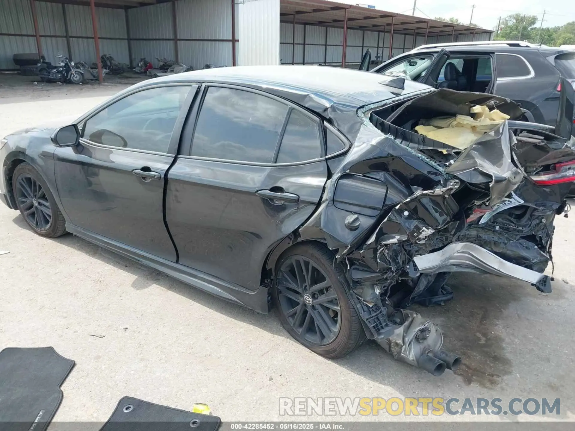 3 fotografías del automóvil dañado 4T1DAACK2SU581817 TOYOTA CAMRY 2025