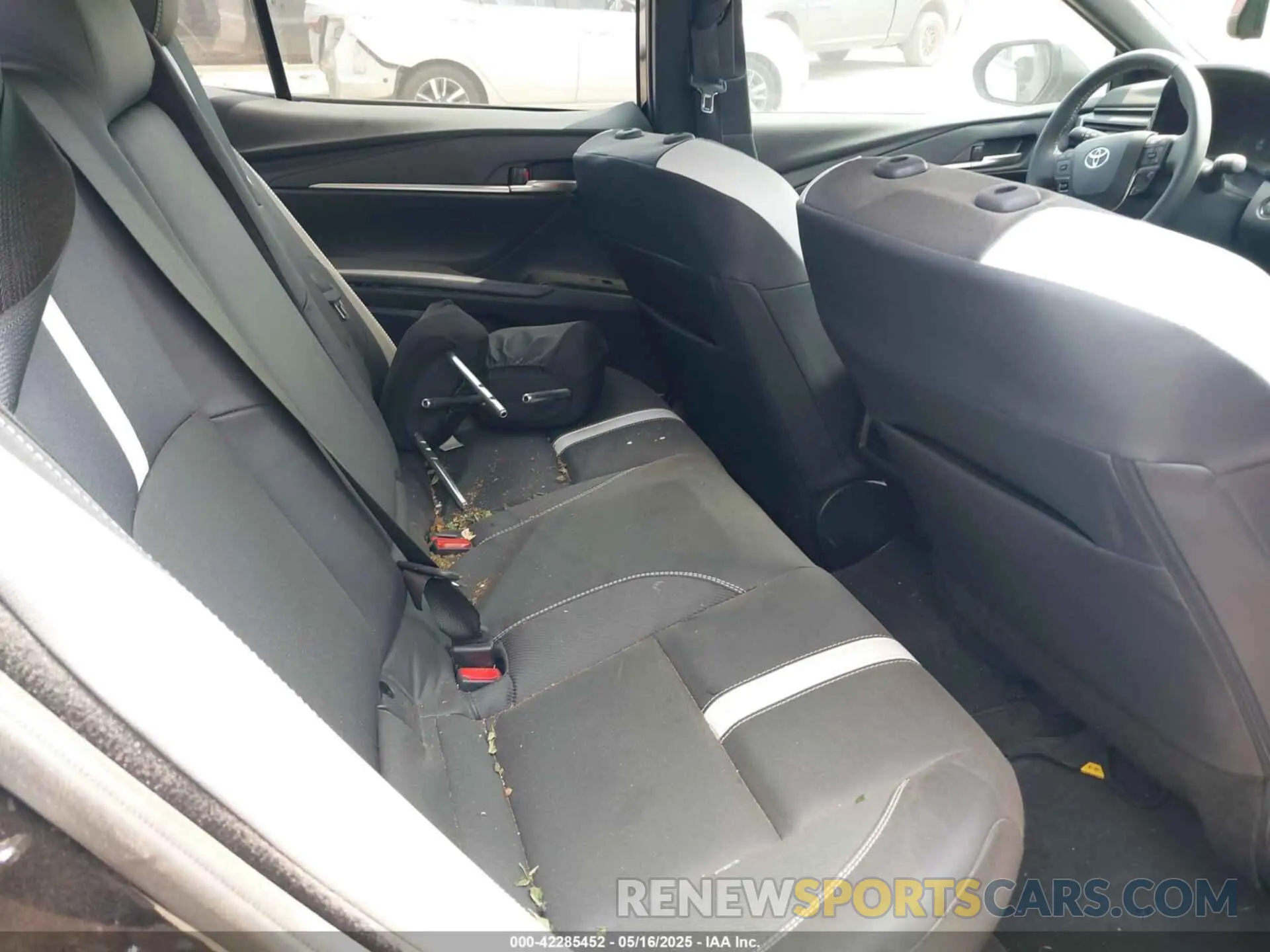 8 fotografías del automóvil dañado 4T1DAACK2SU581817 TOYOTA CAMRY 2025