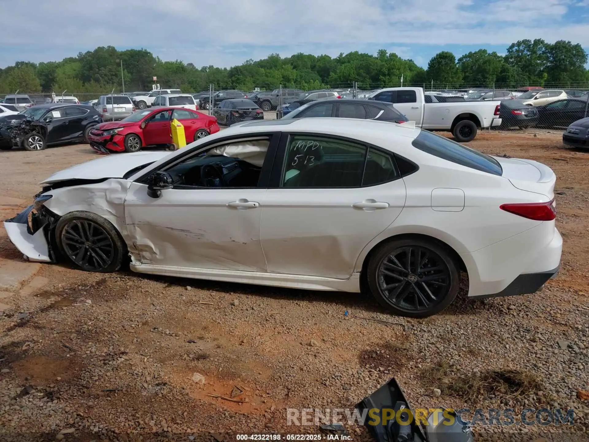 14 fotografías del automóvil dañado 4T1DAACK2SU592588 TOYOTA CAMRY 2025
