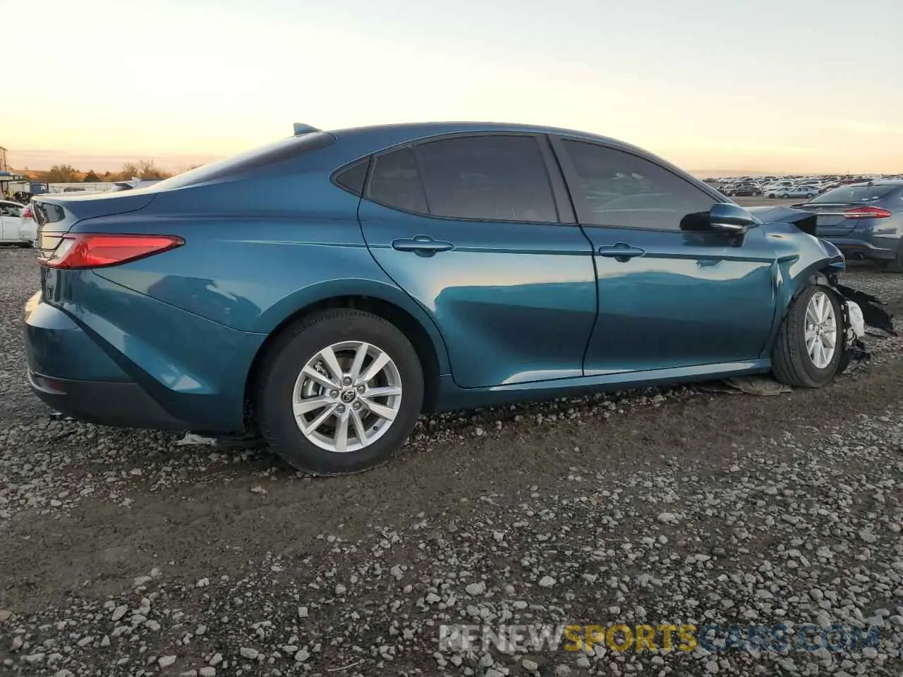 3 fotografías del automóvil dañado 4T1DAACK3SU005704 TOYOTA CAMRY 2025