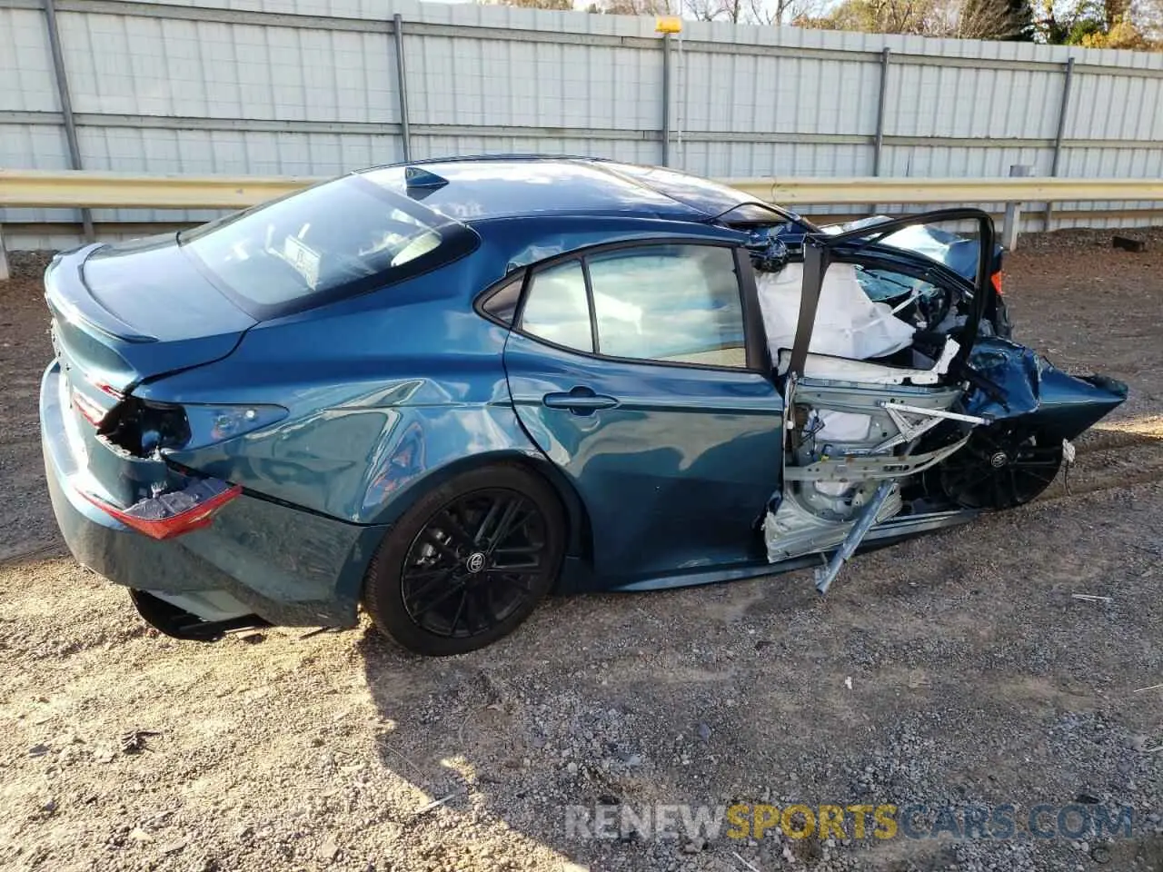 3 fotografías del automóvil dañado 4T1DAACK3SU011051 TOYOTA CAMRY 2025