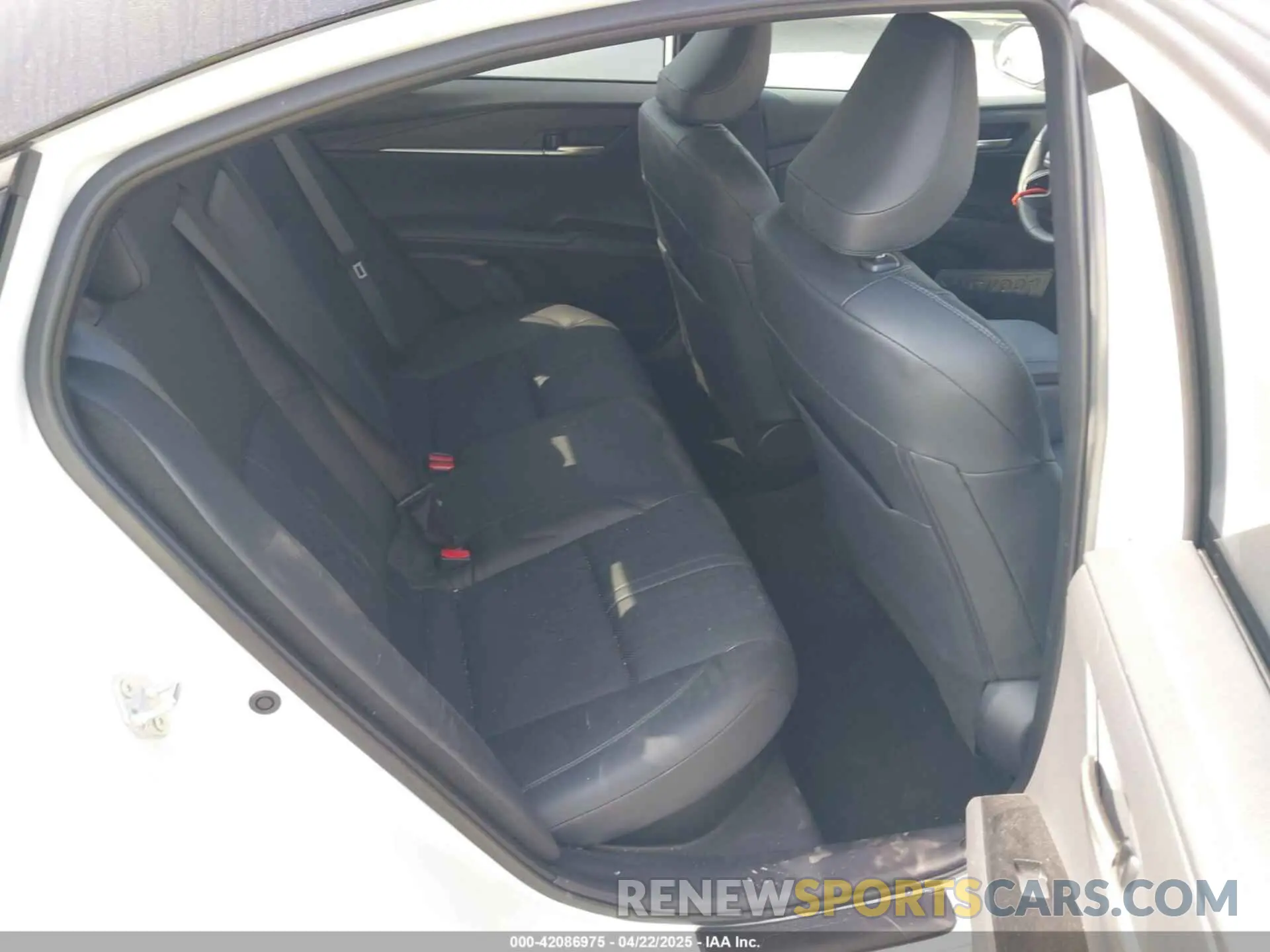 8 fotografías del automóvil dañado 4T1DAACK3SU012006 TOYOTA CAMRY 2025