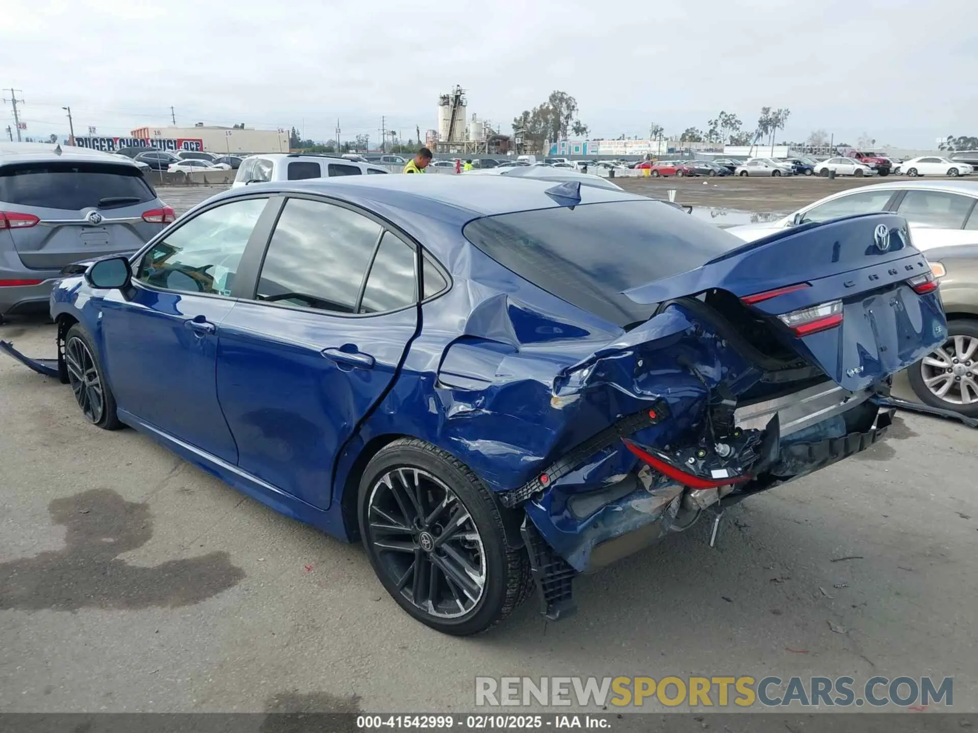3 fotografías del automóvil dañado 4T1DAACK3SU019117 TOYOTA CAMRY 2025